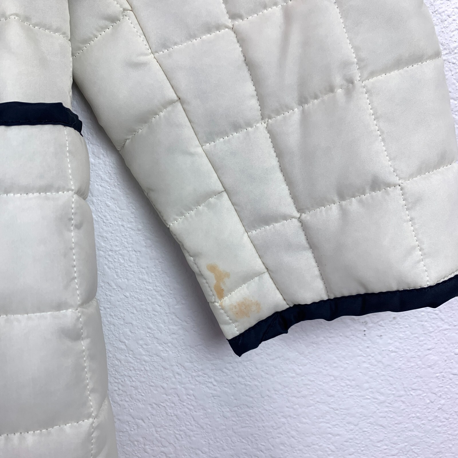 Vintage White Bear of St Paul Minnesota Navy Quilted Button Puffer Coat Medium