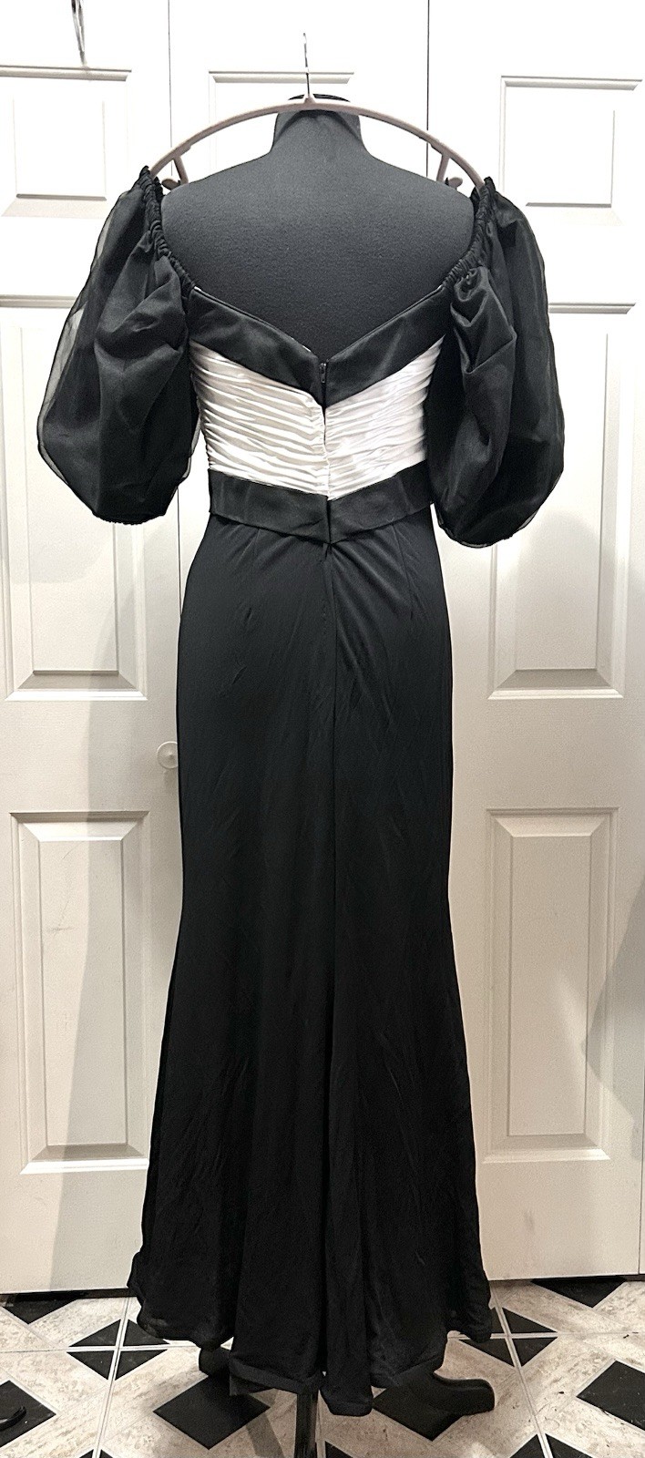 Vintage 80’s Eugene Alexander Black White Puff Sleeve Gown Maxi 10 Orig Tags