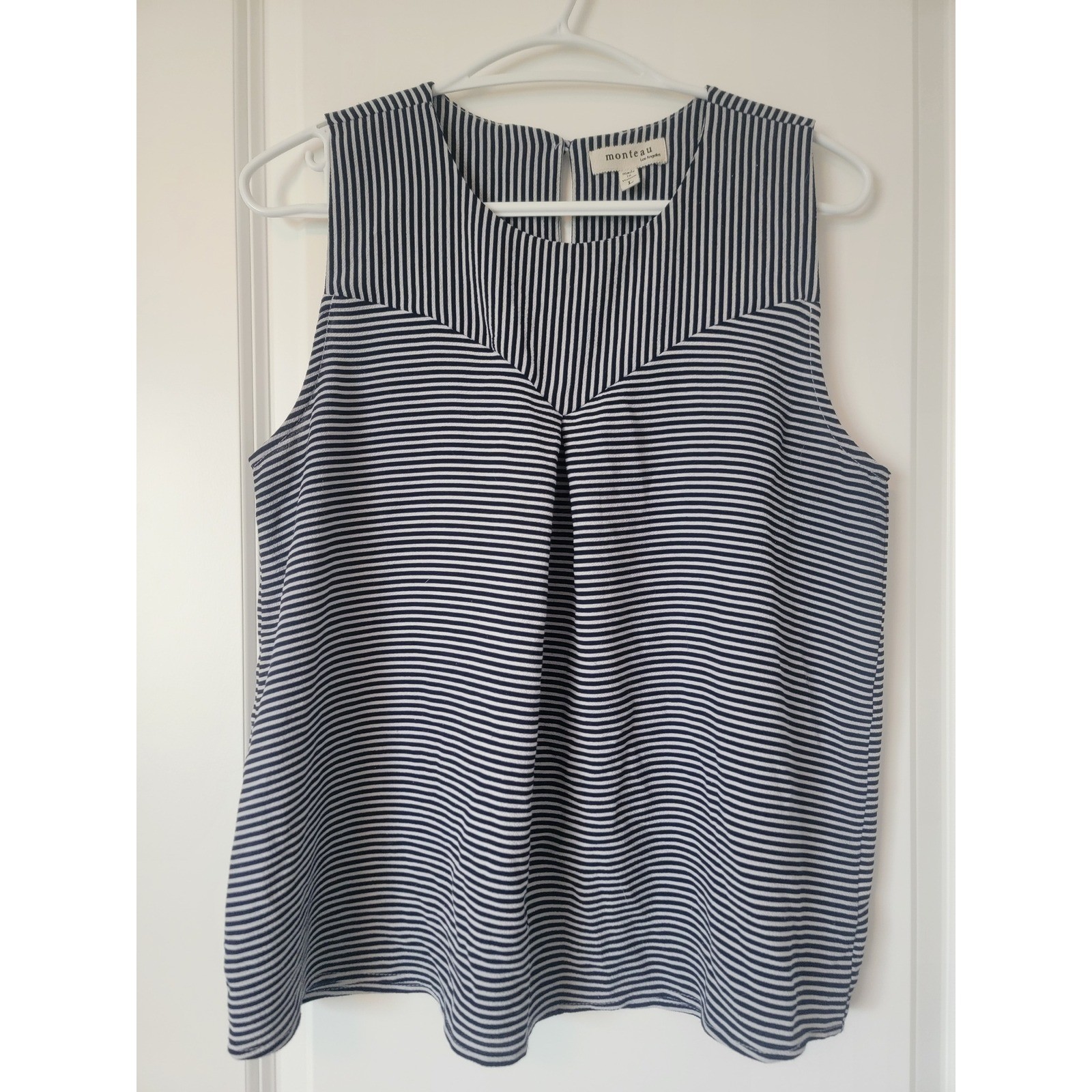 Monteau Los Angeles Navy & White Striped Sleeveless Blouse Size Large