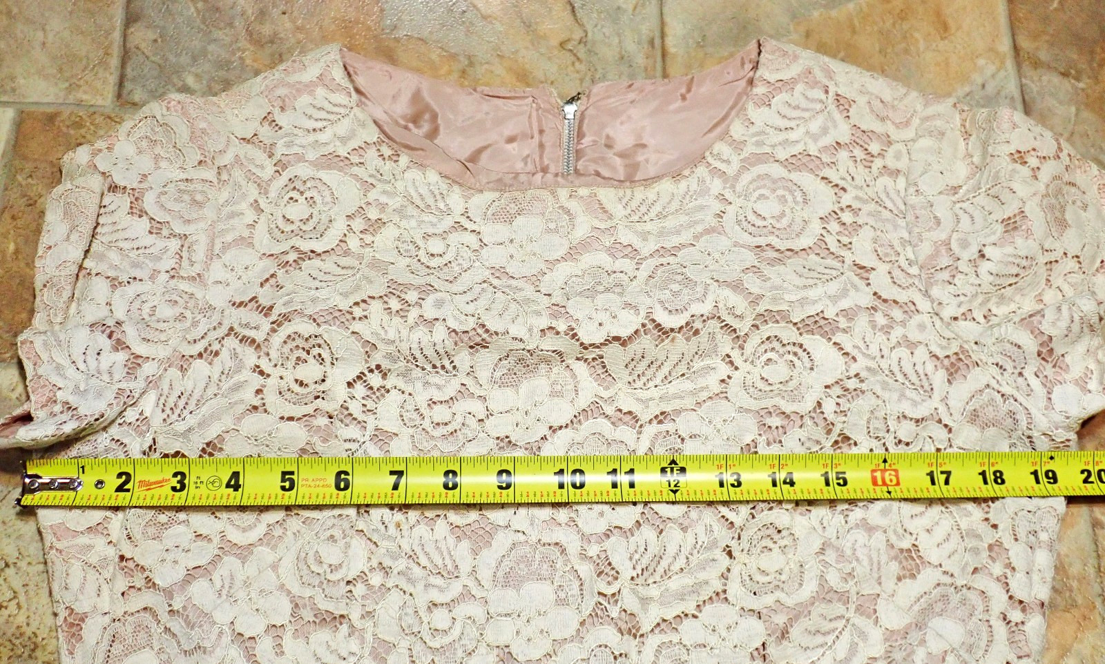 Vtg 1960s French Style Alencon Lace Sheath Cocktail Dress M Regal Zip Salmon Bow