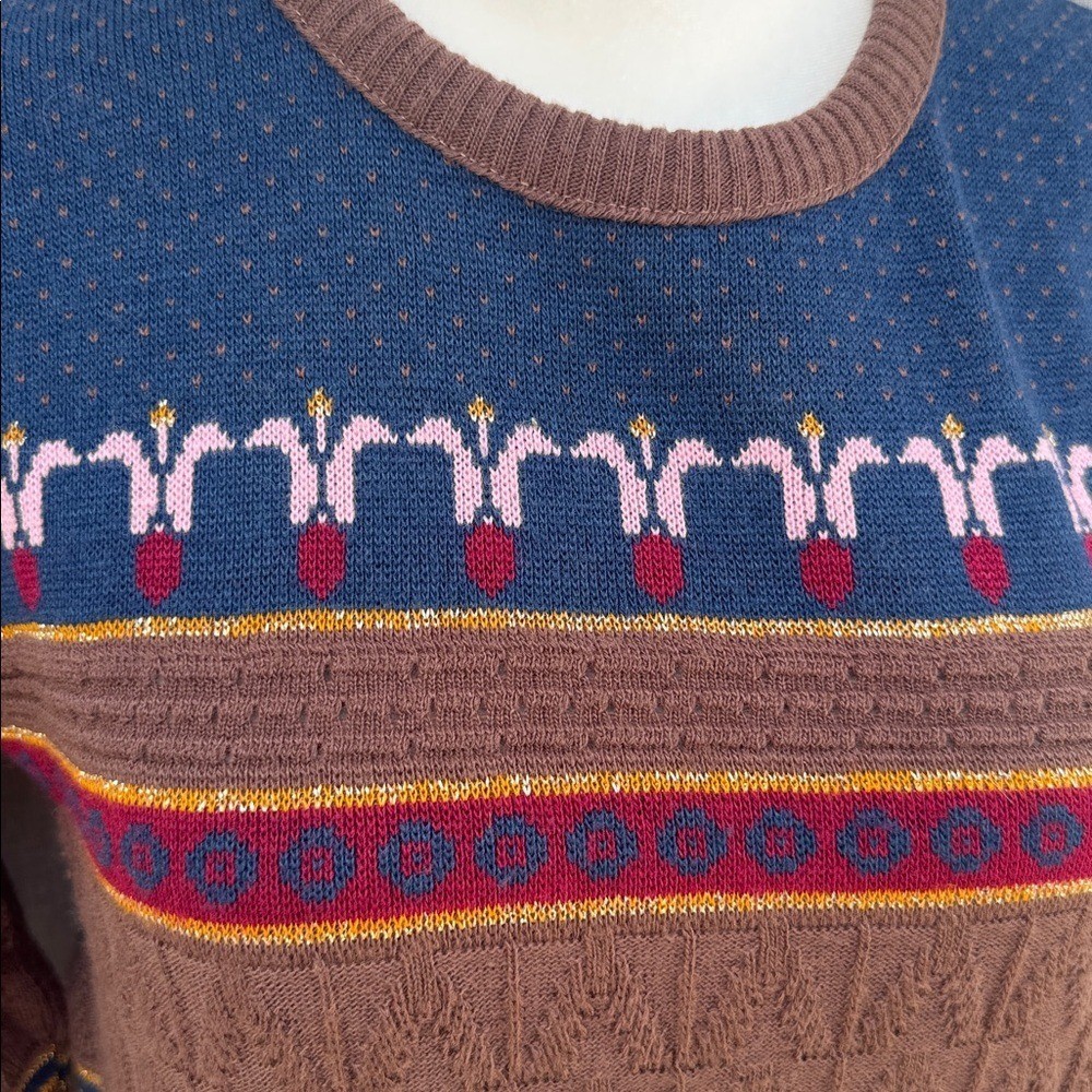 Vintage crewneck small sweater in brown and blue colors