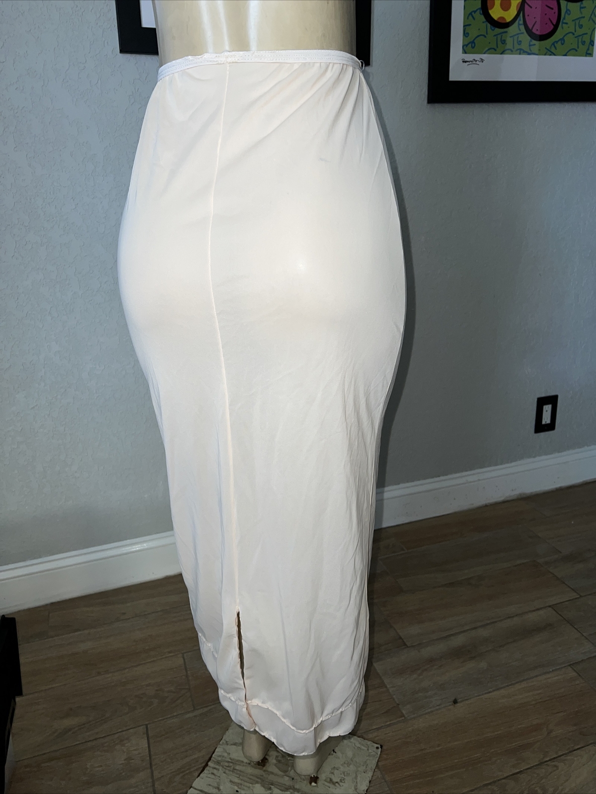 VTG SLIP PEACH COLOR UNKNOWN BRAND Polyester SEE DETAILS cxs