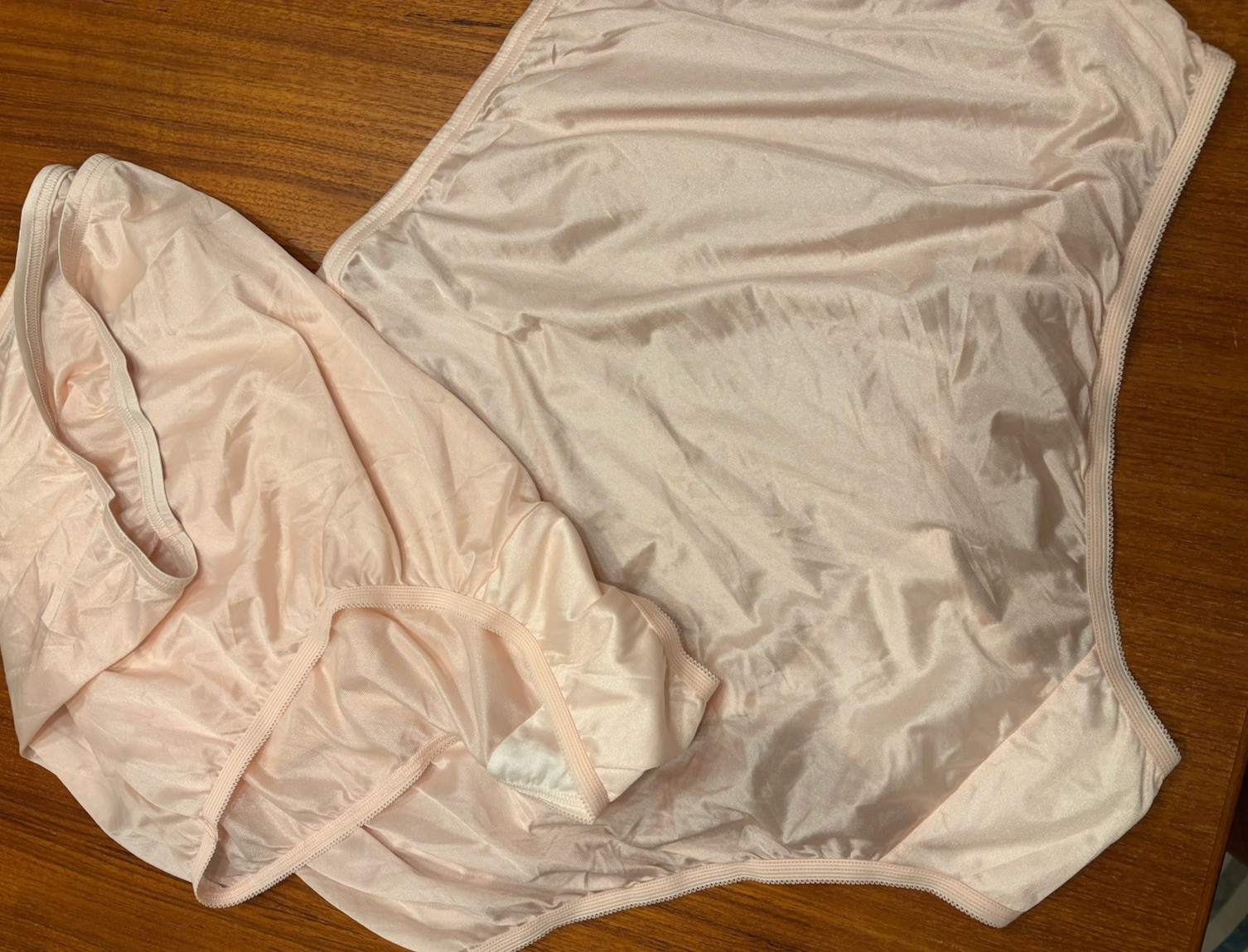 2 Pack Vanity Fair Perfectly Yours Ravissant Briefs Size 12 / 5XL NWT Multi Pink
