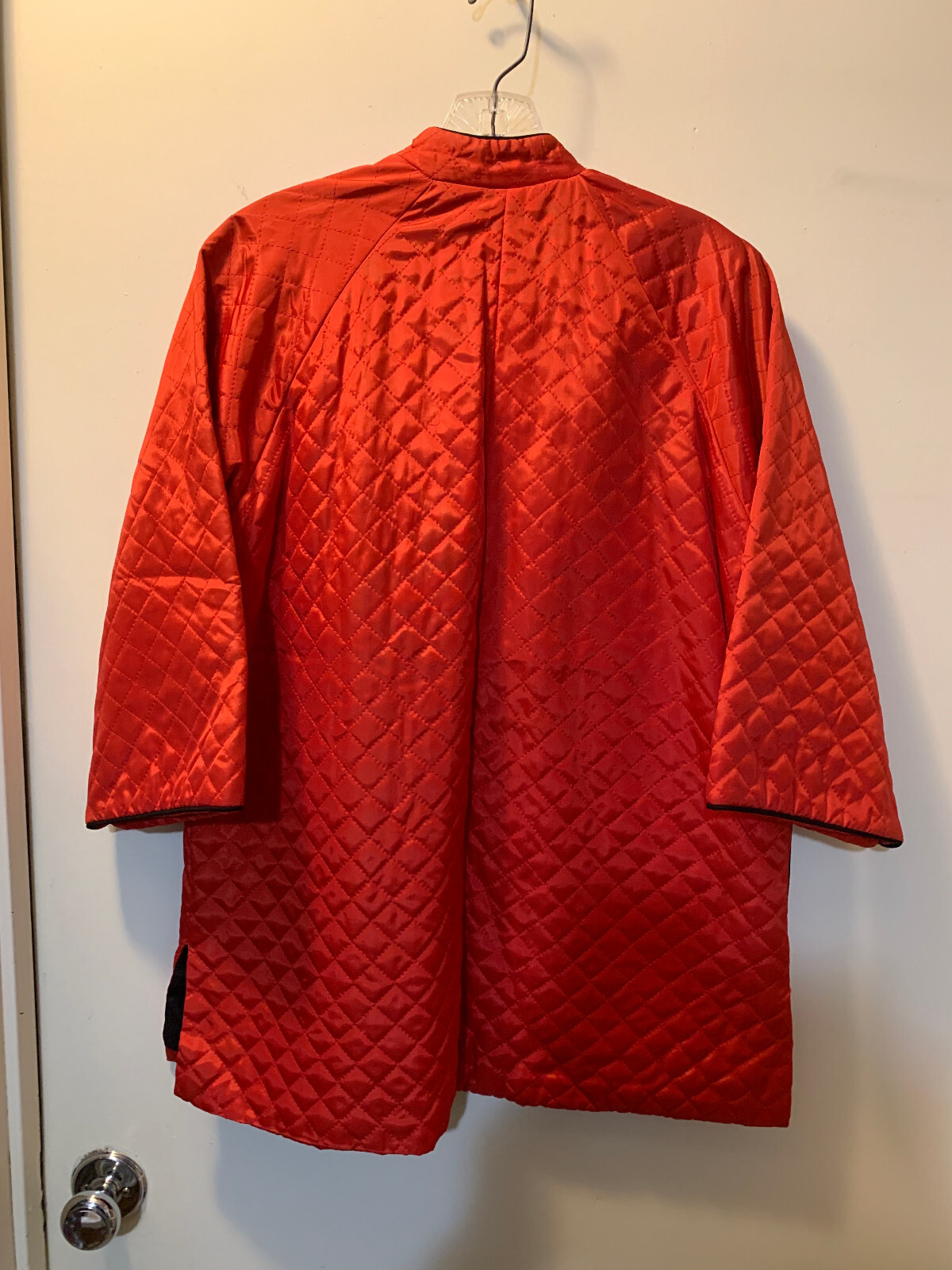 Vintage Joan Iris Red & Black Asian Quilted Bed Jacket / Short Robe – Size 10
