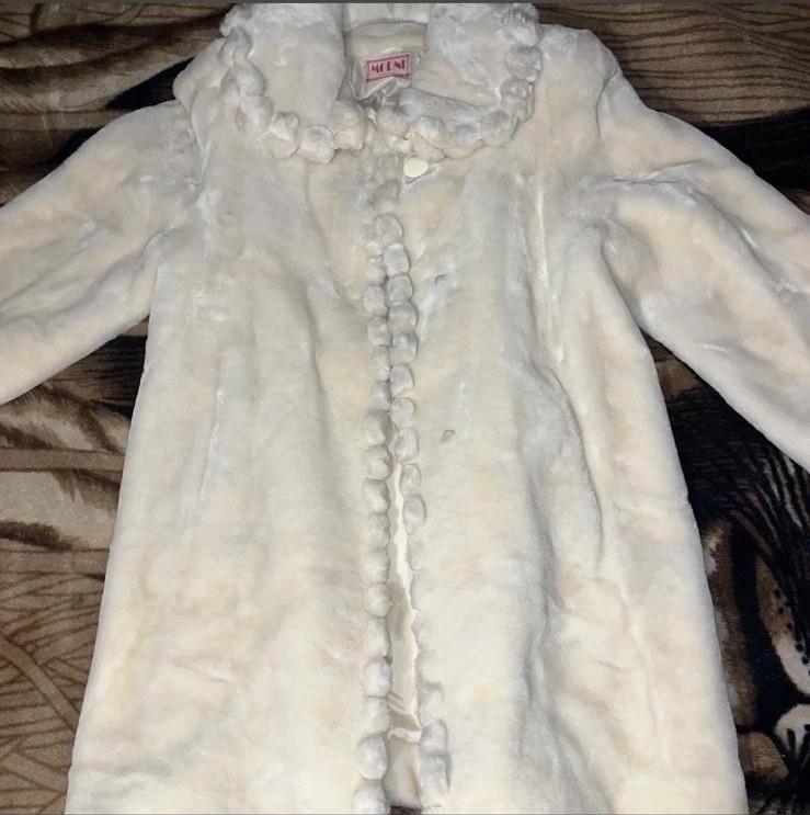 MORNI Collection Vintage Italian Elegance Long Cream Coat with Pom-Pom Detail