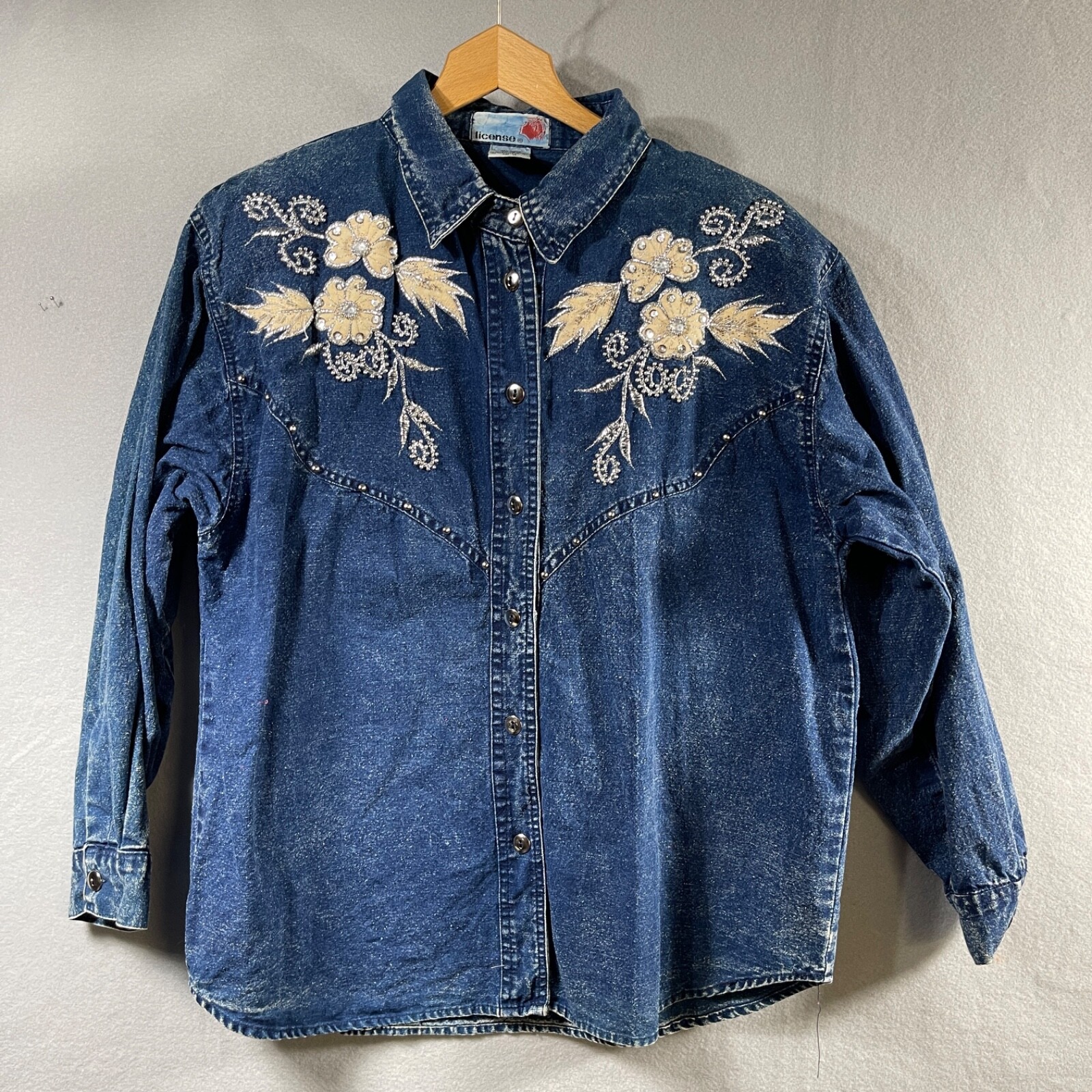 VTG LICENSE Womens M Embellished Blue Denim Jacket Shirt Embroidery Bling Beads