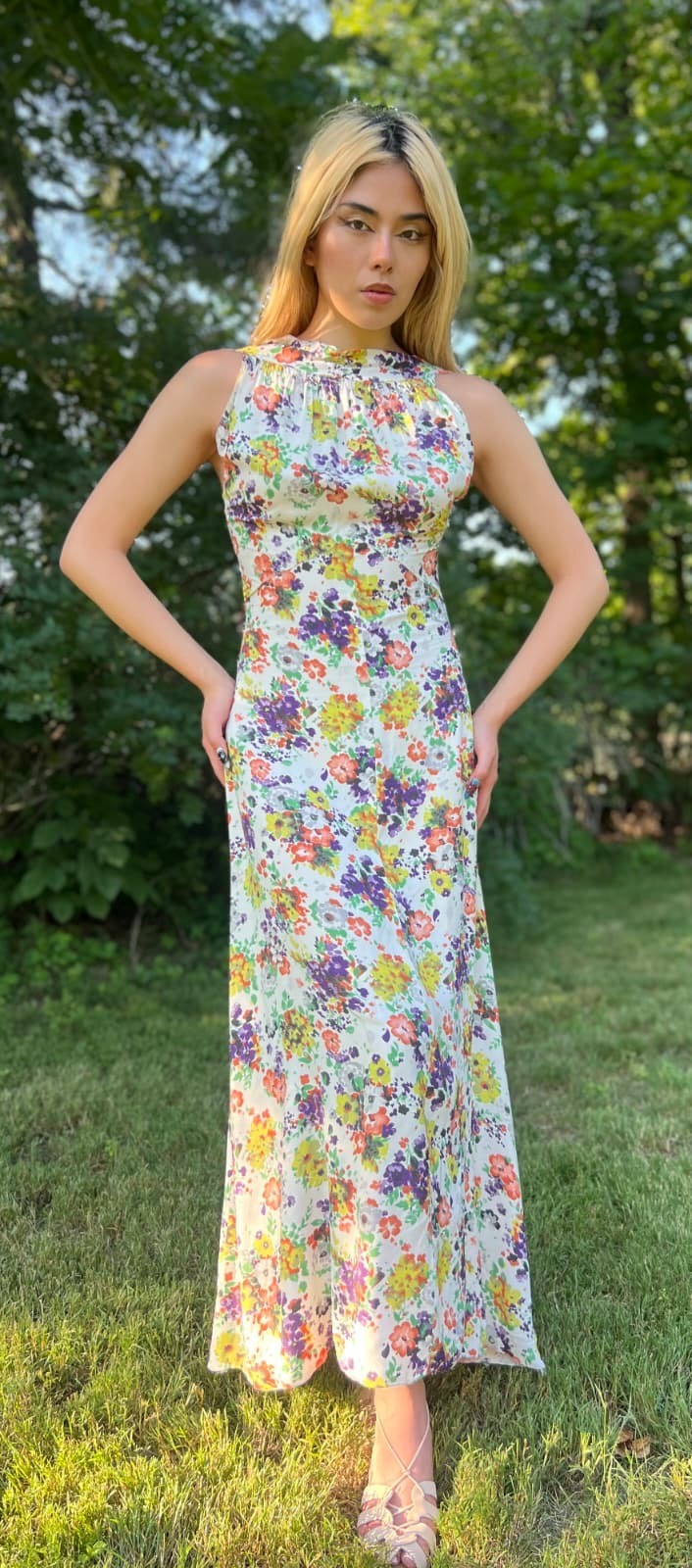 ALLURING 1930’S MULTI FLORAL RAYON DRESS W OPEN BACK