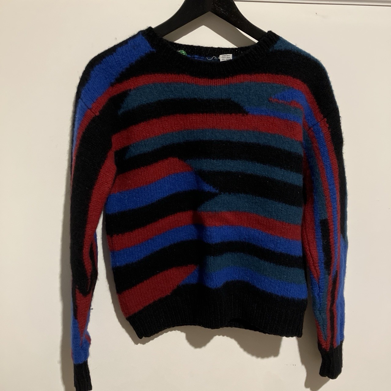 Vintage Women’s Woolen Color Block Pullover Sweater. Good Vintage Condition. Sm.