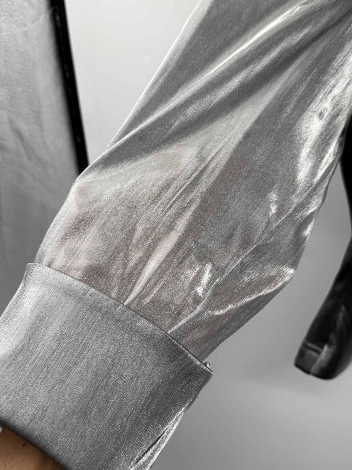 Cachet Silver Metallic Pleated Jacket Blazer Size 8 Dressy Evening Career