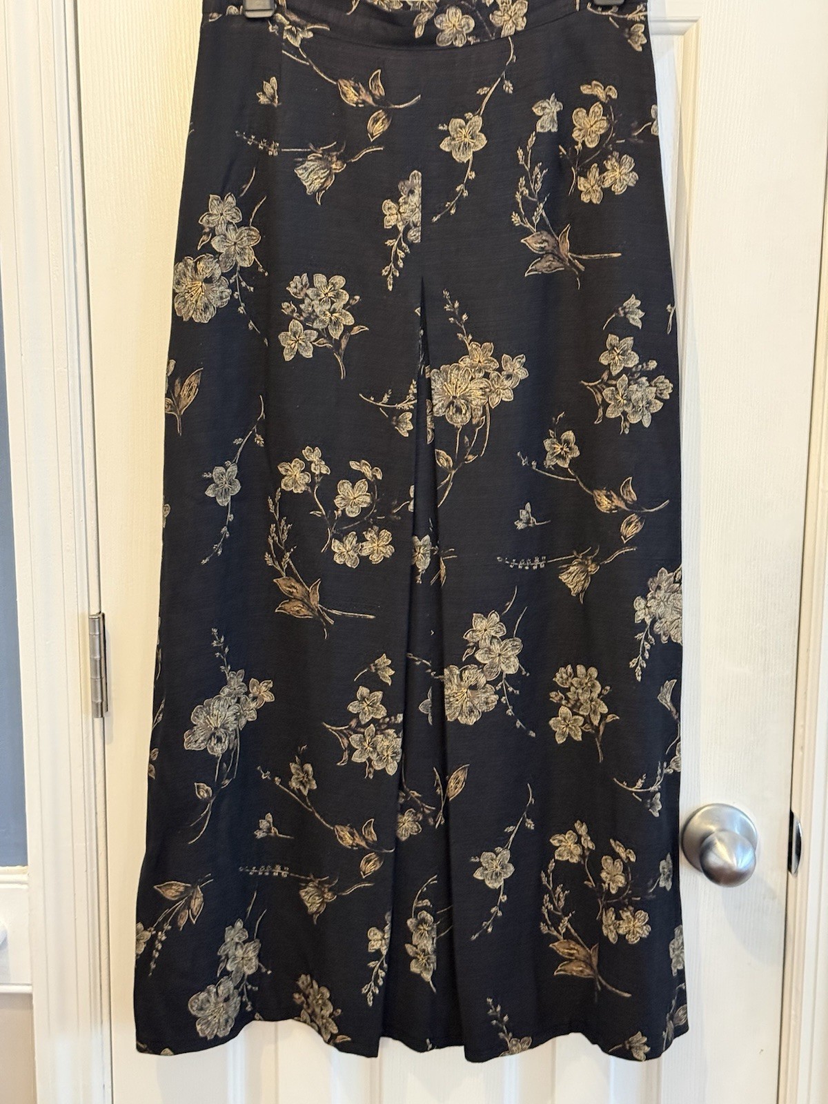 vintage kensington Square Floral Boho Cottage Whimsical Long Skirt Size 8 USA