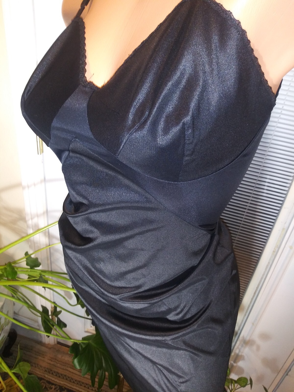 Vtg Silky Soft TRICOT Dupont Nylon Swishy Taffeta Full Dress FULL Slip Noisy