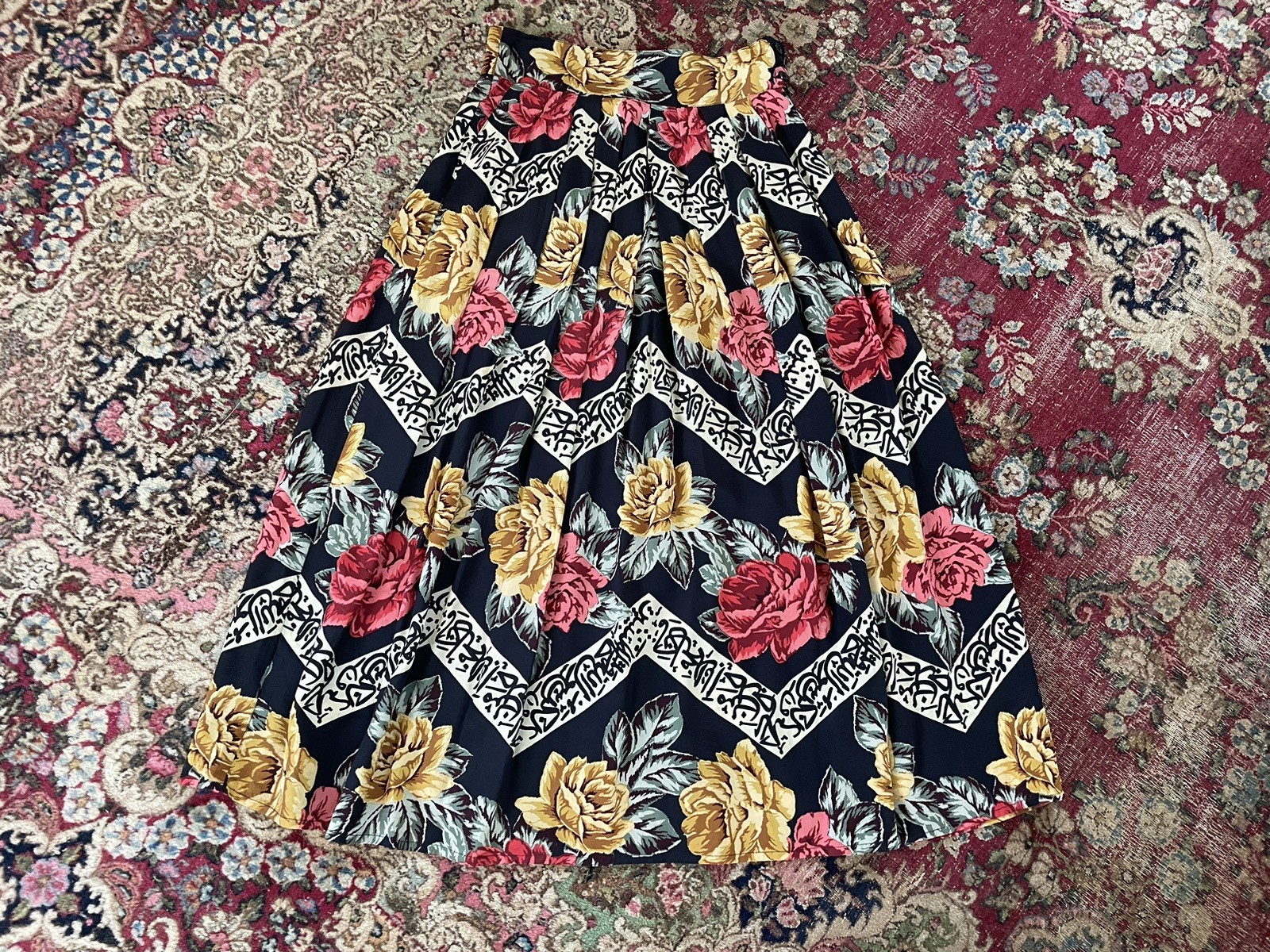 Vintage 80s 90s Byblos Silk Skirt Italy Tea Length Romantic Floral Print 42 S/M