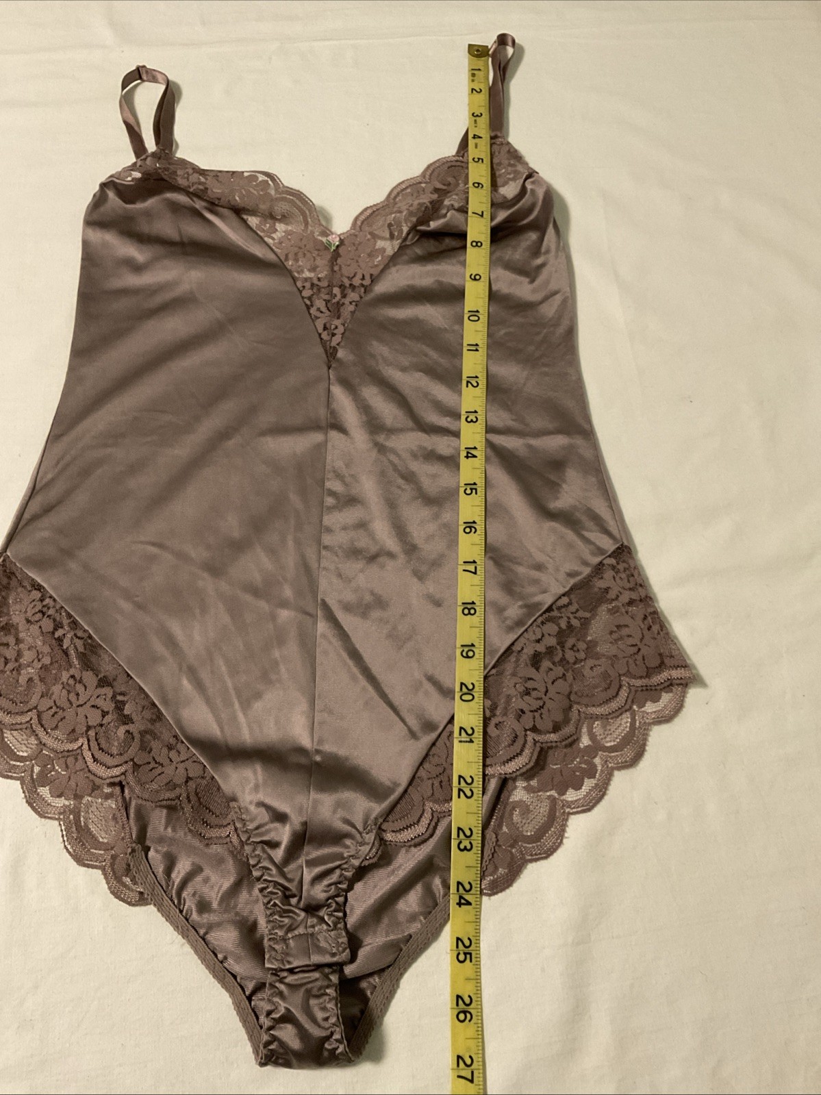 Vintage Maidenform Chantilly Shiny Nylon Snap Crotch Slip Bodysuit Size Small 32