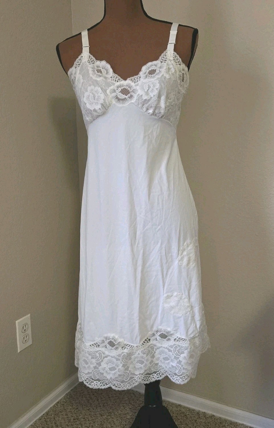 Vintage Lorraine Slip Dress Floral Lace Embroidery Sz 34 Adjustable Feminine