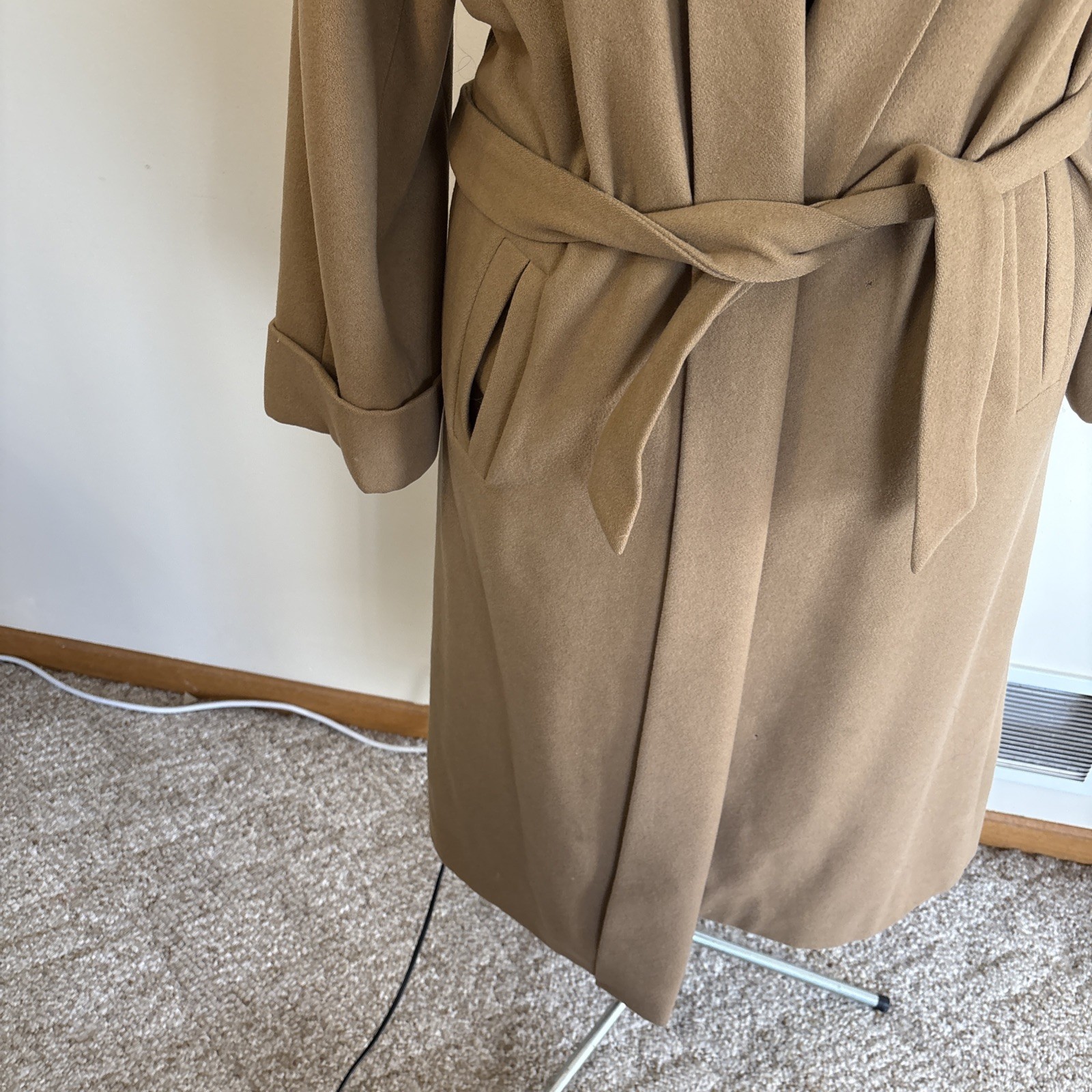 Vintage Donnybrook Womens Tan Wool Coat Full Length Size 10 Made In Russia