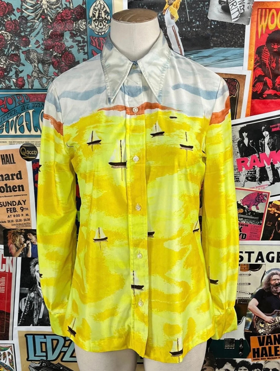 Vtg Womens 70s Sailboats Novelty Print Groovy Disco Blouse Shirt XS Retro