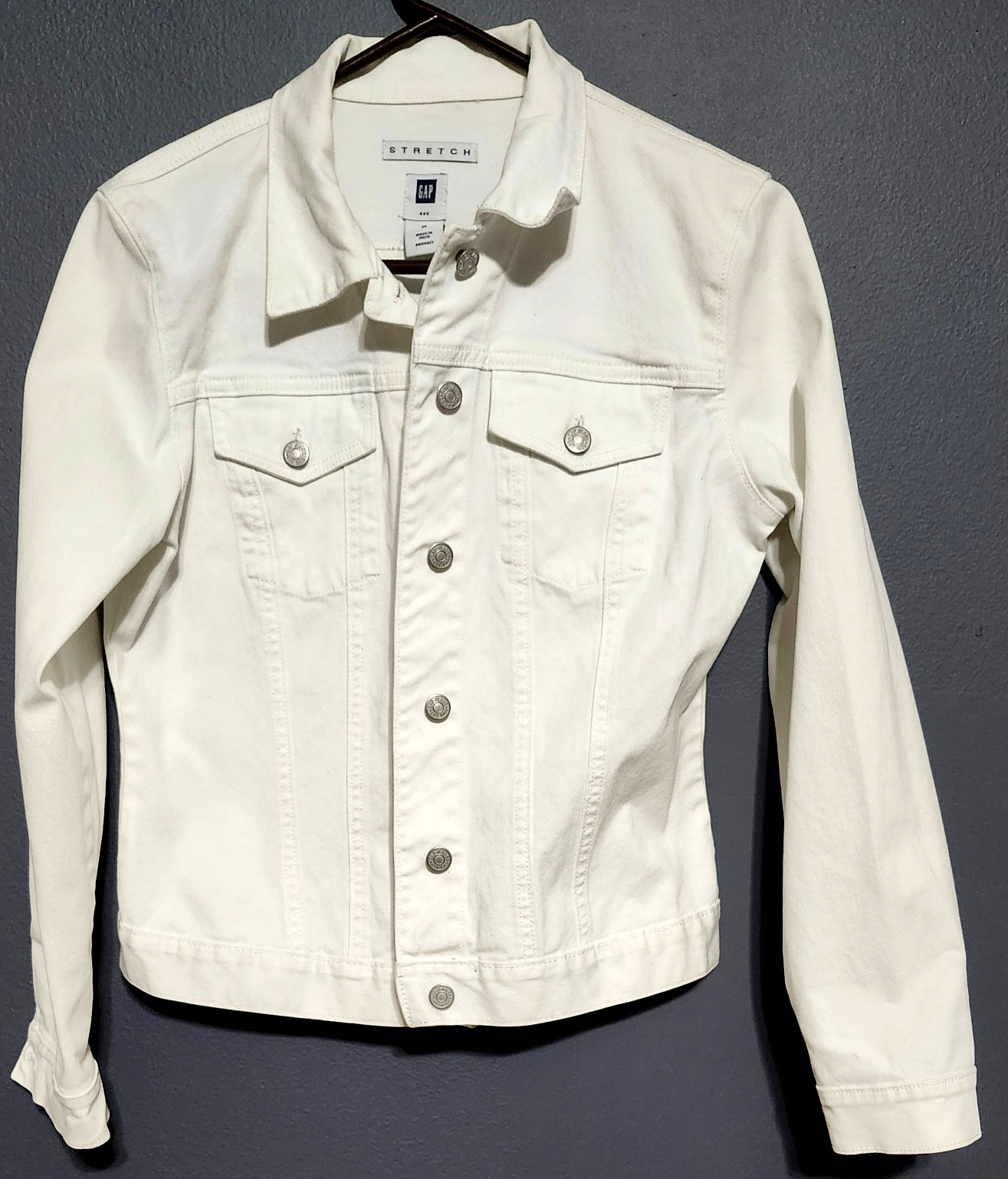 WOMEN’S DENIM JACKET ~ WESTERN STYLE ~ SIZE MEDIUM BY GAP