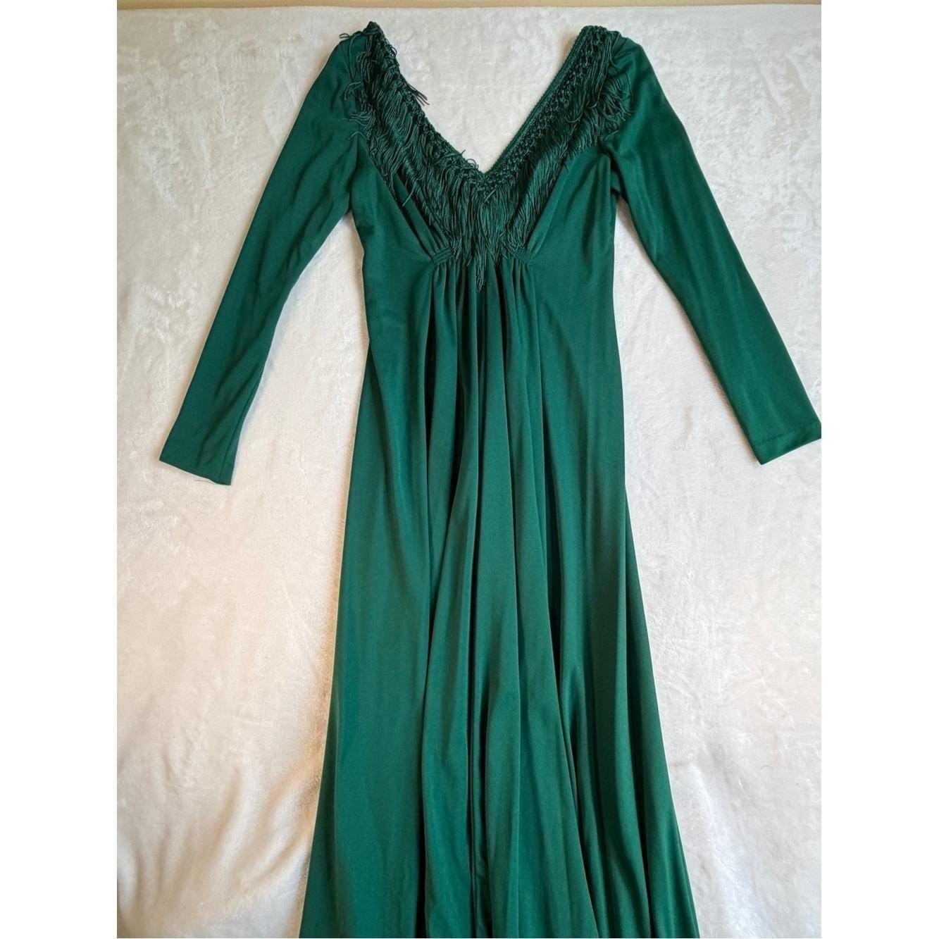 1970’s Deep Green Empire Waist Fringe V-Neck with Macrame Tassel Maxi Dress