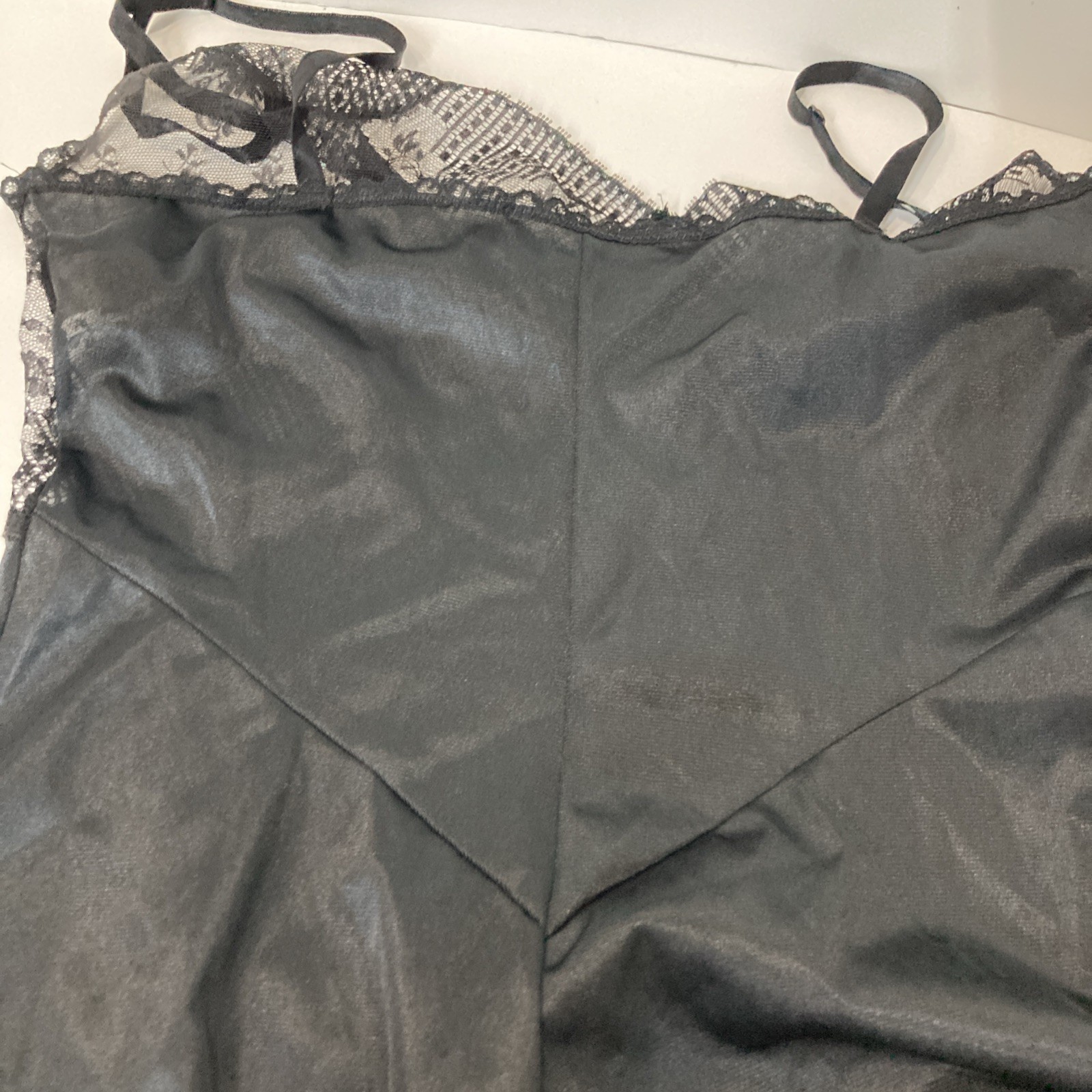 Formfit Slip Vintage Black 34 (10-12) Preowned Excellent Condition