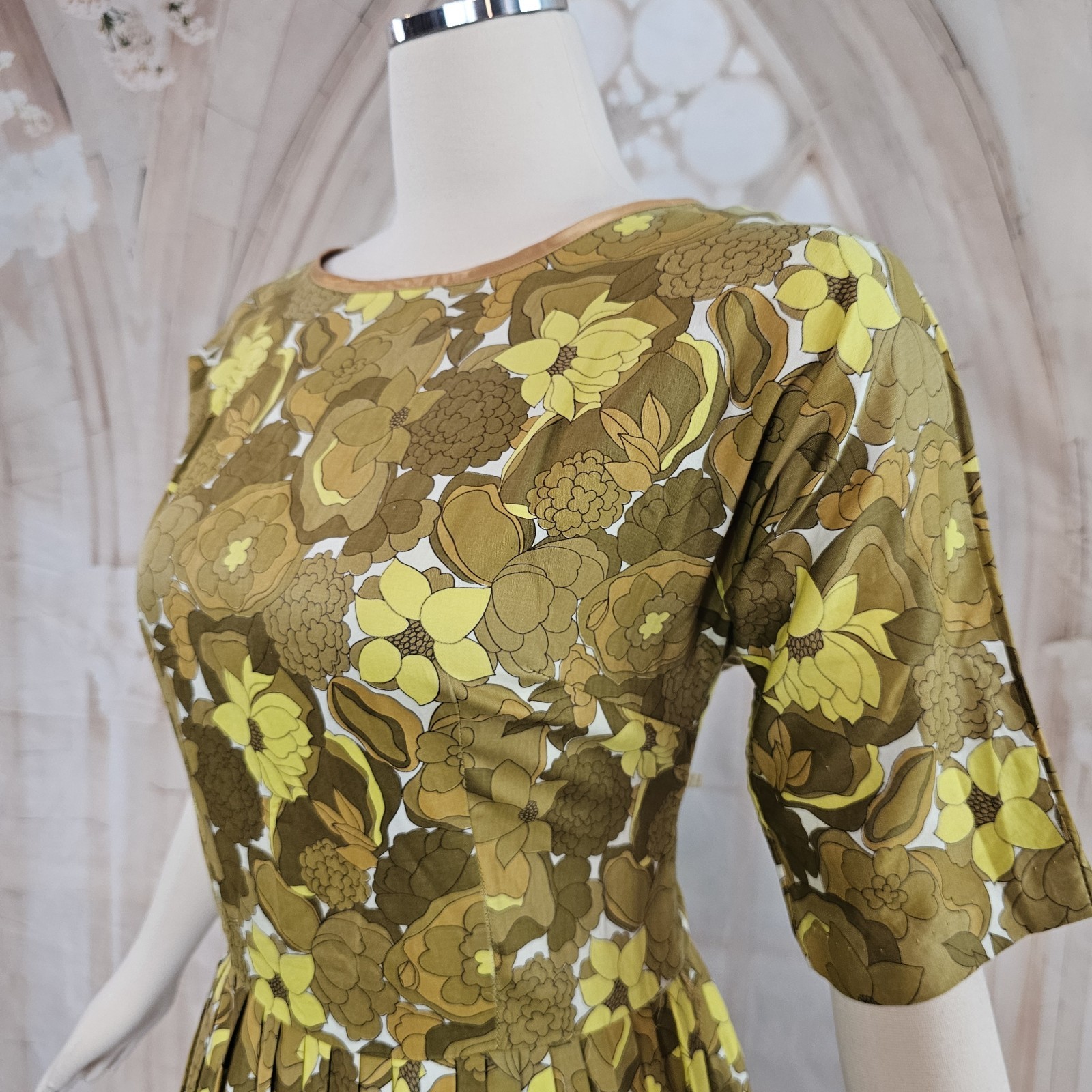 Vintage 1960’s Dress Mod Swing Half Sleeve Fit and Flare Bohemian Mustard Floral