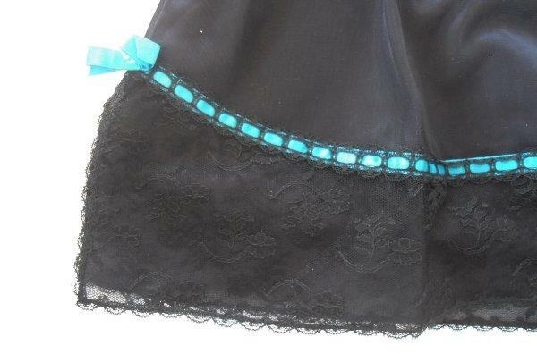 New Vintage Vassarette Hollywood Black Camisole Panty Set Alencon Lace Lingerie