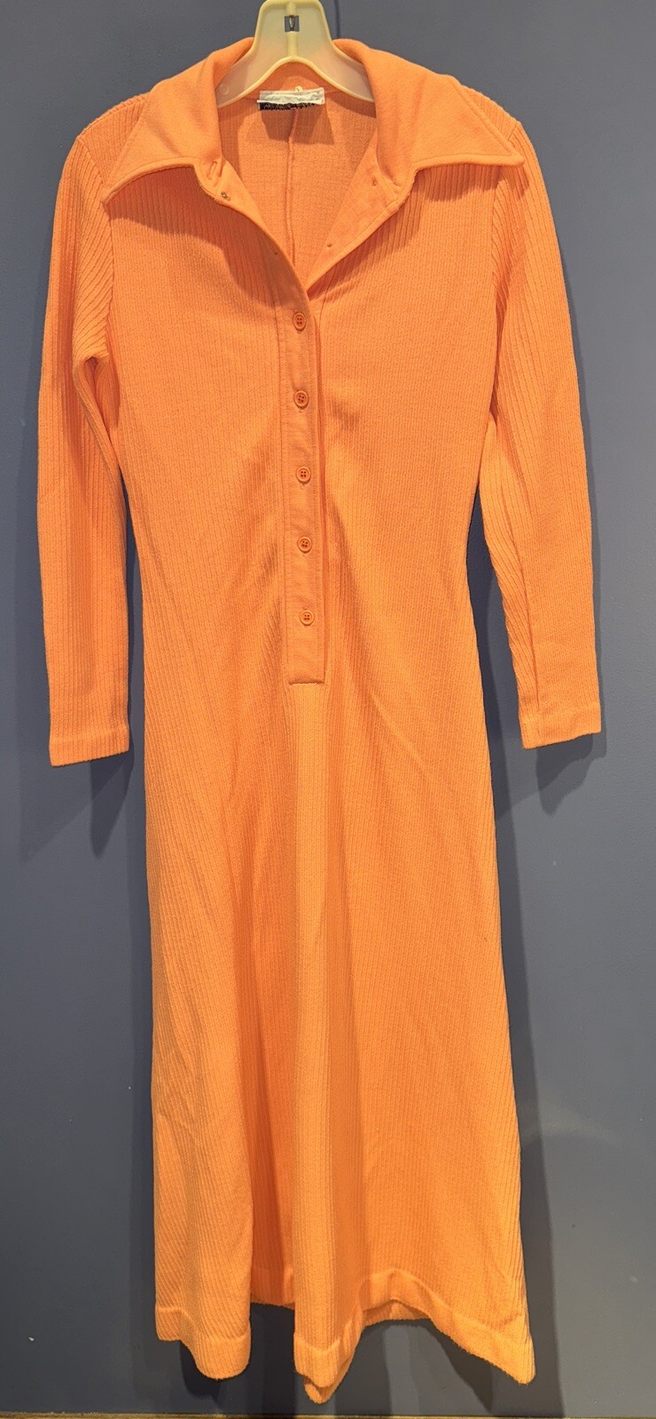 Medium Long Vintage Dress Long Sleeve 1/4 Button Collard, Peach Bobbie Brooks