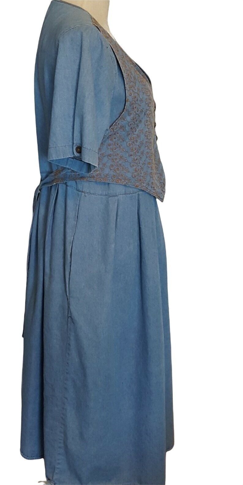 Vintage 80’s Dress 16P Petite Women’s Blue Chambray Cotton Attached Vest