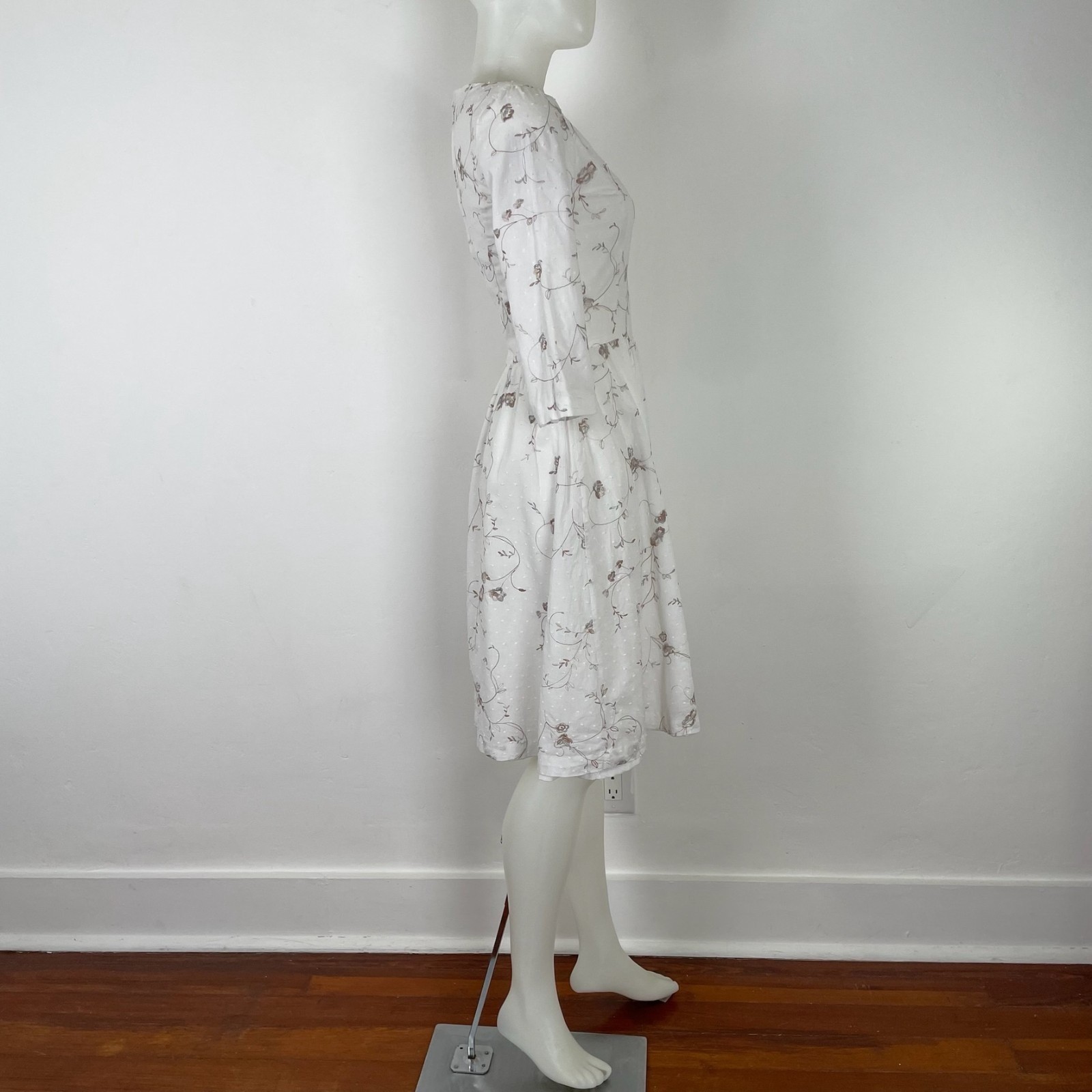 VTG 60s Tea Dress White Swiss Dot Embroidered Floral Classic Cotton Lined S/XS