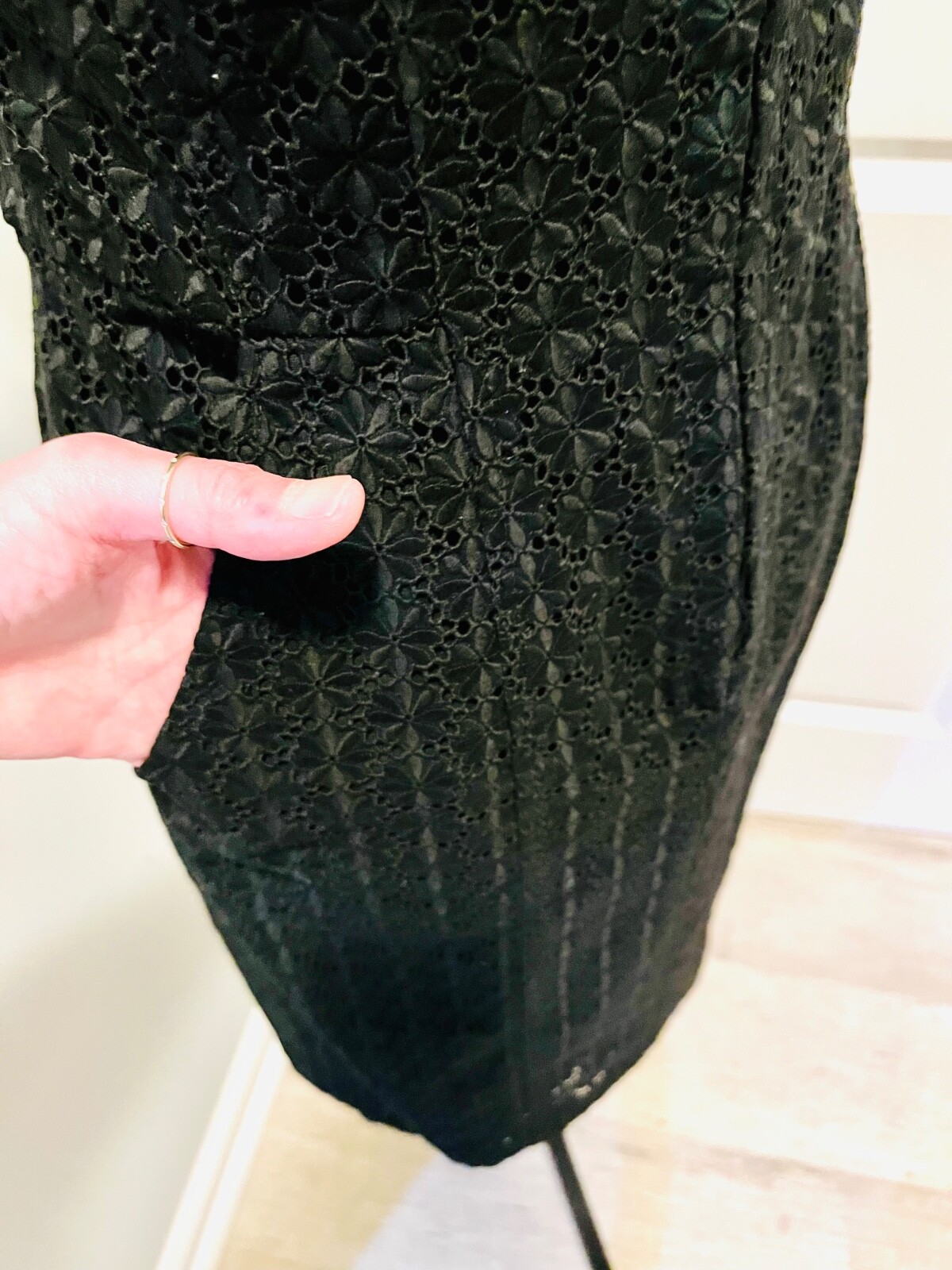 VTG Nanette Lapore Black Eyelet Corset Dress Sleeveless Size 8, STUNNING, EUC