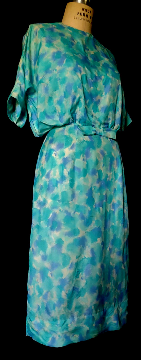 Vtg 1960s SHIRT WAIST Blouson Style DRESS, JEWEL NECKLINE pastel printed SILK