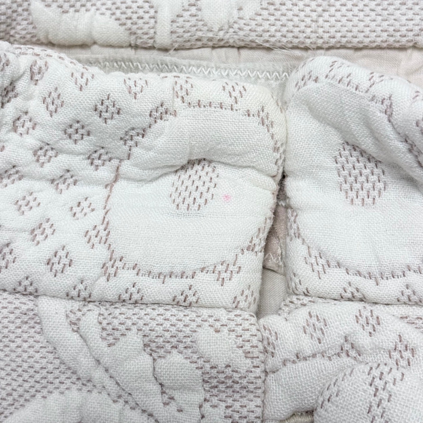 Suzi Beige Floral Quilted Matelasse Jacket Stand Collar Vintage Small Grandma