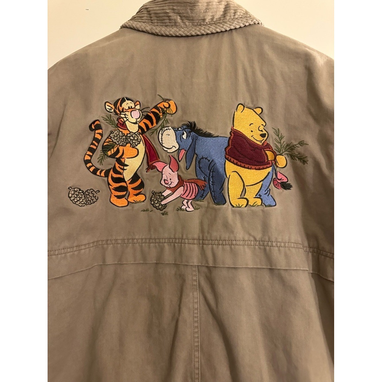 RARE Vintage 1990s Winnie The Pooh Barn Jacket in Excellent Condition. Size S