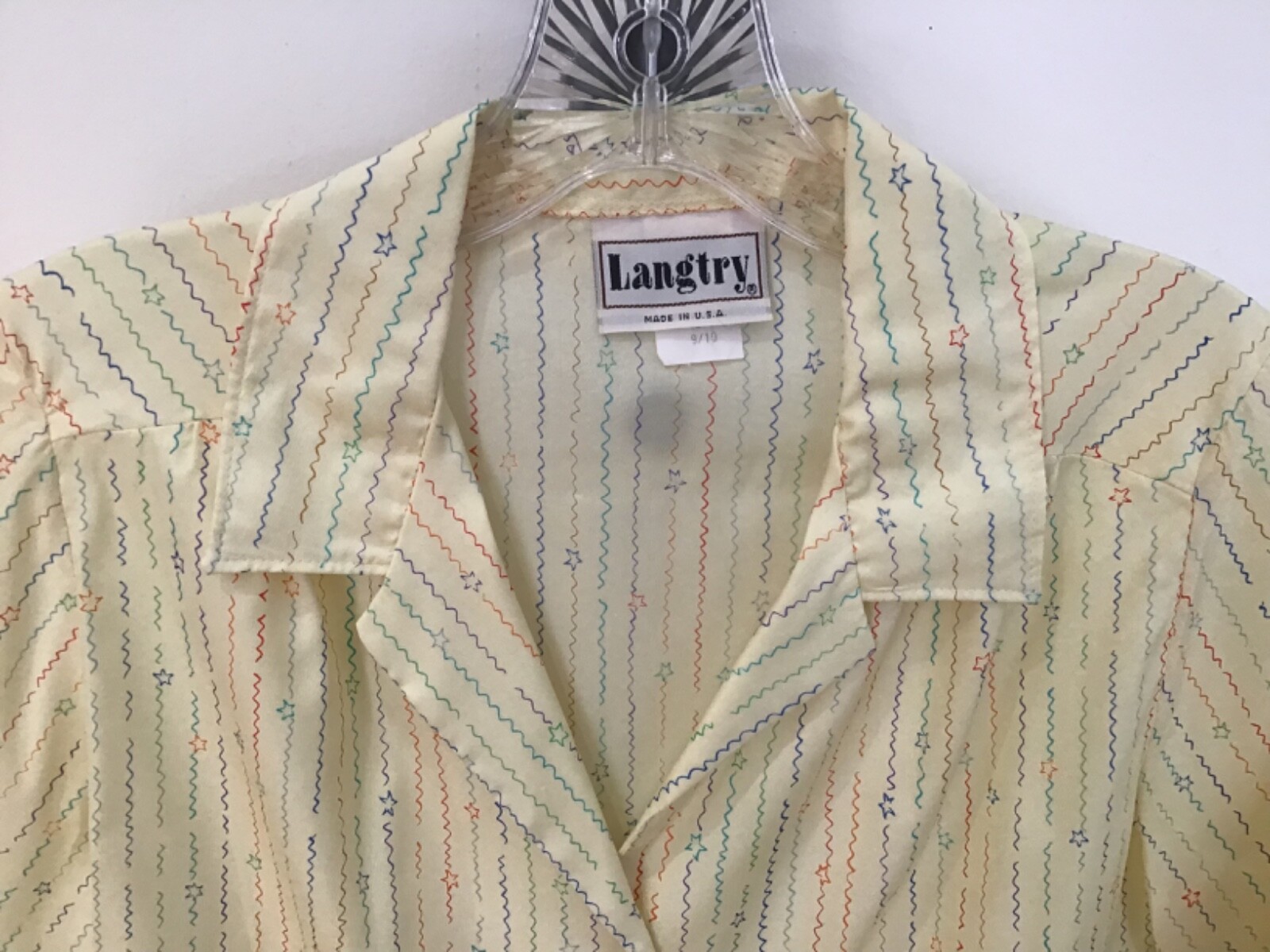 Vintage 70’s LANGTRY Polyester Lemon Chiffon Blouse w/ Stars & ZigZags Size 9/10