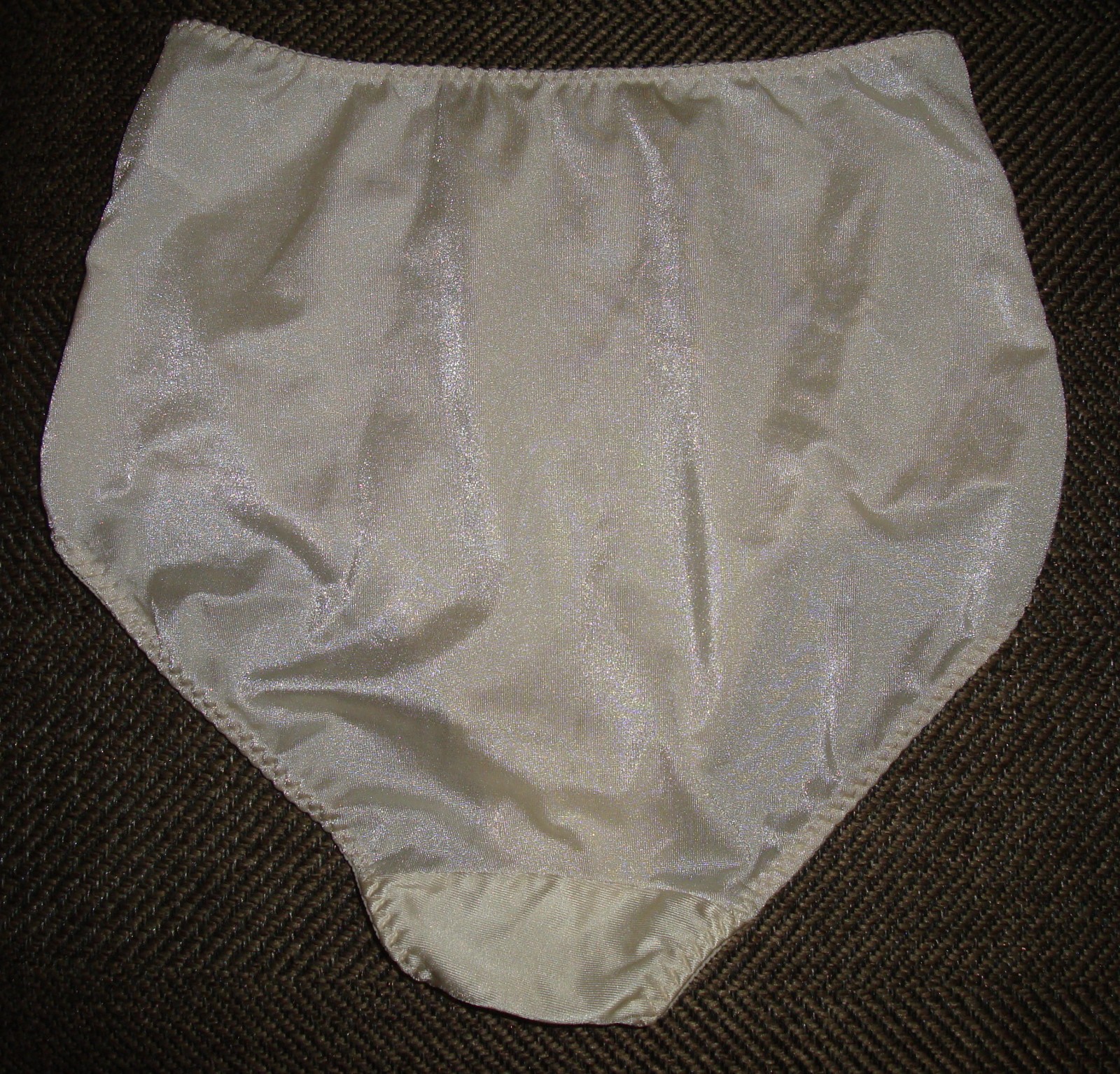 Vintage Vanity Fair 7 L White Satin & Lace Brief Style # 13-074