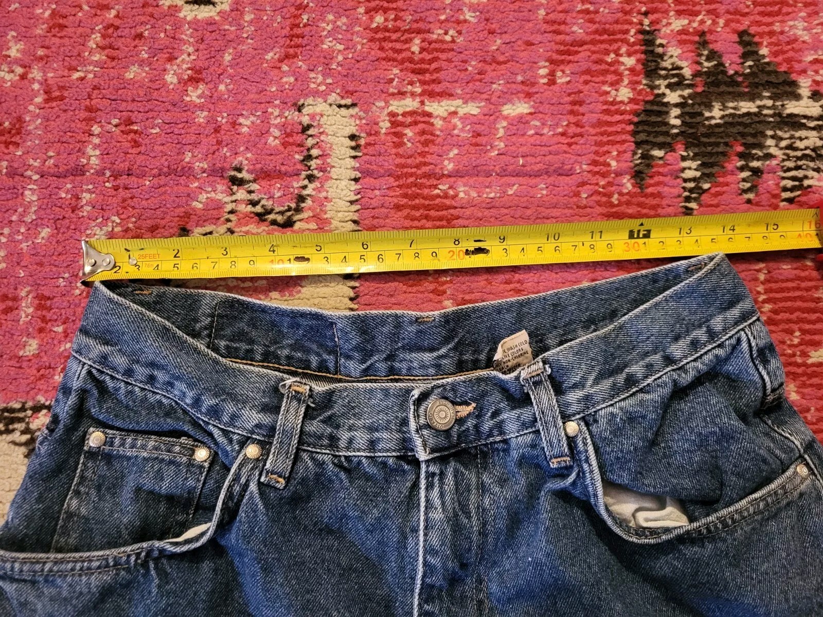 Vintage 1980s or 1990s Gitano jeanswear denim blue jean mom shorts cuffed
