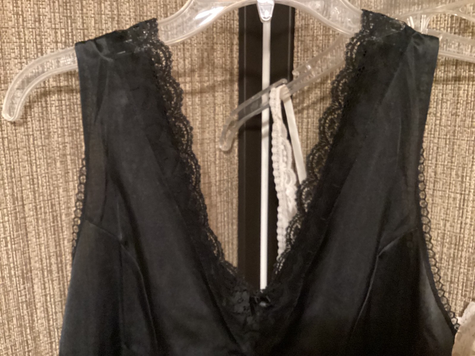 Lot of 2 VTG Satin & Lace Camisoles Ivory & Black Vanity Fair Bonne Nuit 38 L