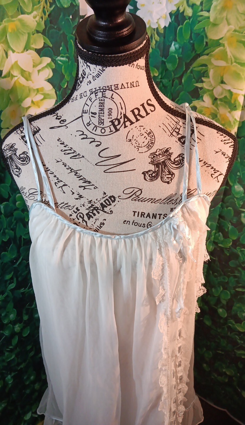 Dsigner Vintage White Blue Trim Nightgown Size Small #5527 Read Description