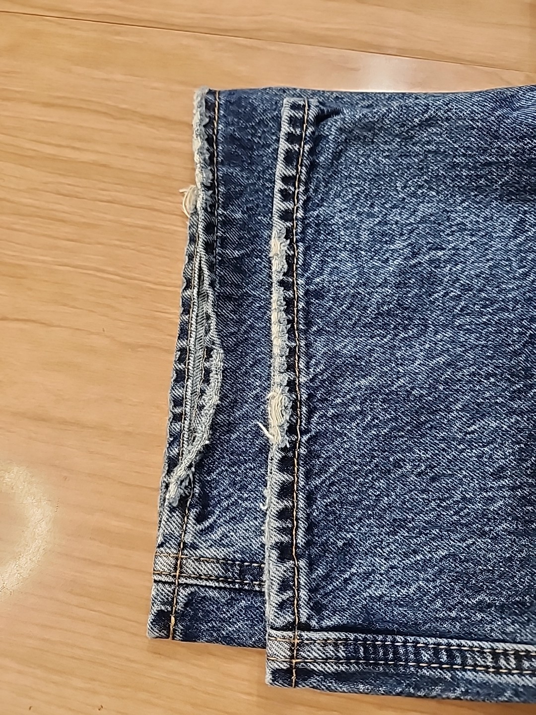 Vintage Levis With Big E Leather Patch Acid Wash Blue Low Loose Sz 26×32 Frayed