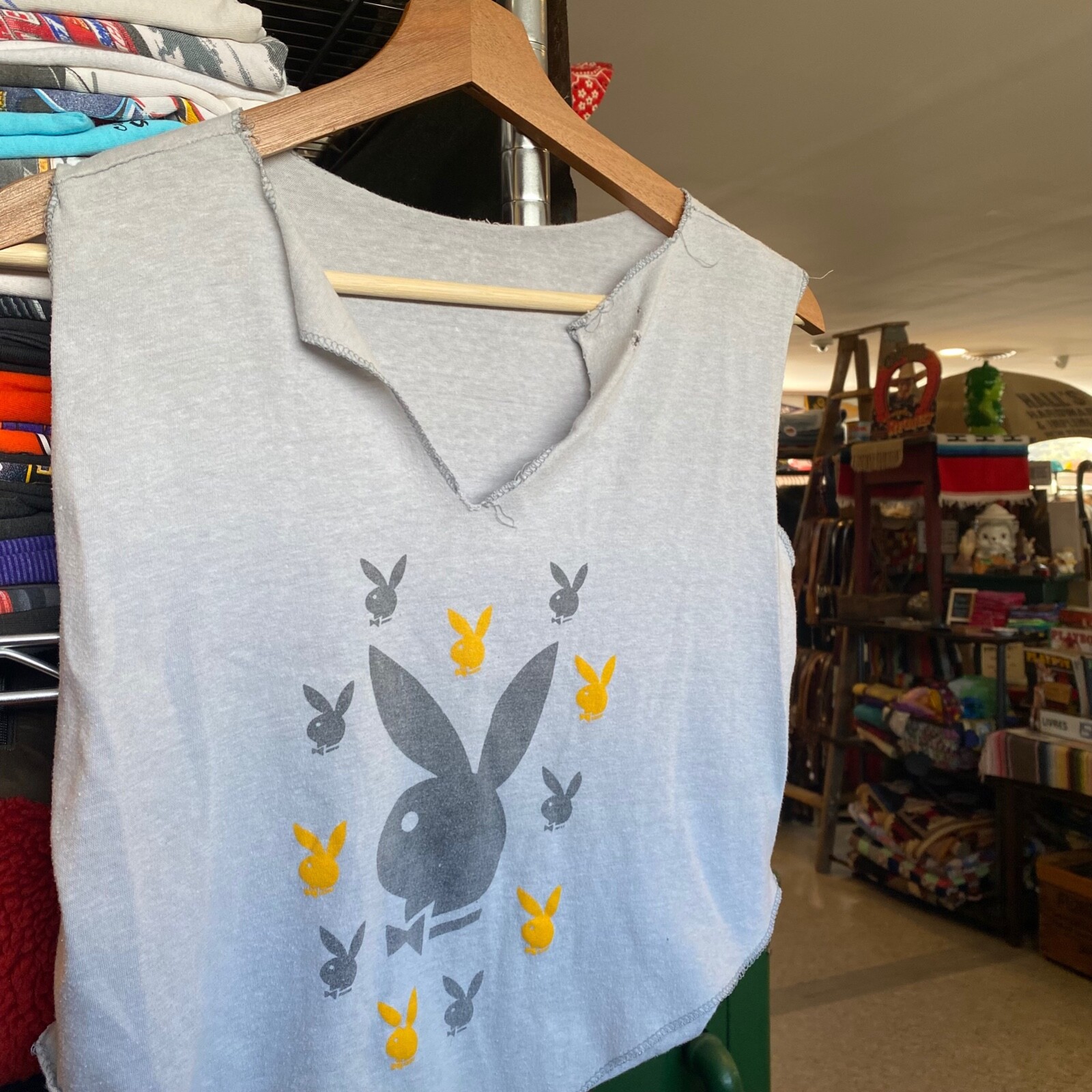 1980s Vintage PLAYBOY BUNNY Sleeveless T-shirt Women’s Cropped Grey Tank Top