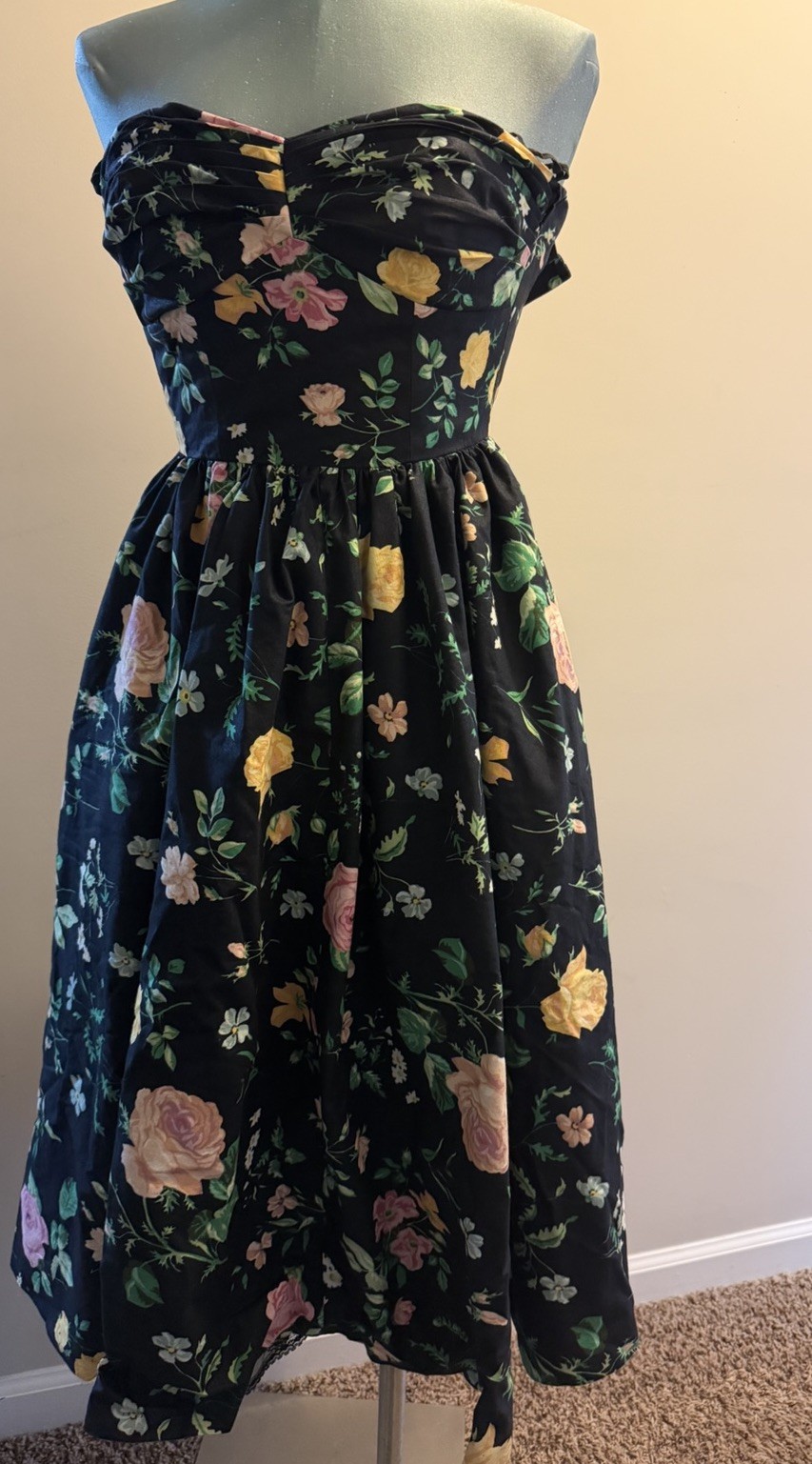 Vintage 80s Cottage Core Black Floral Prom Party Dress Gilbert-Pavell Size 4