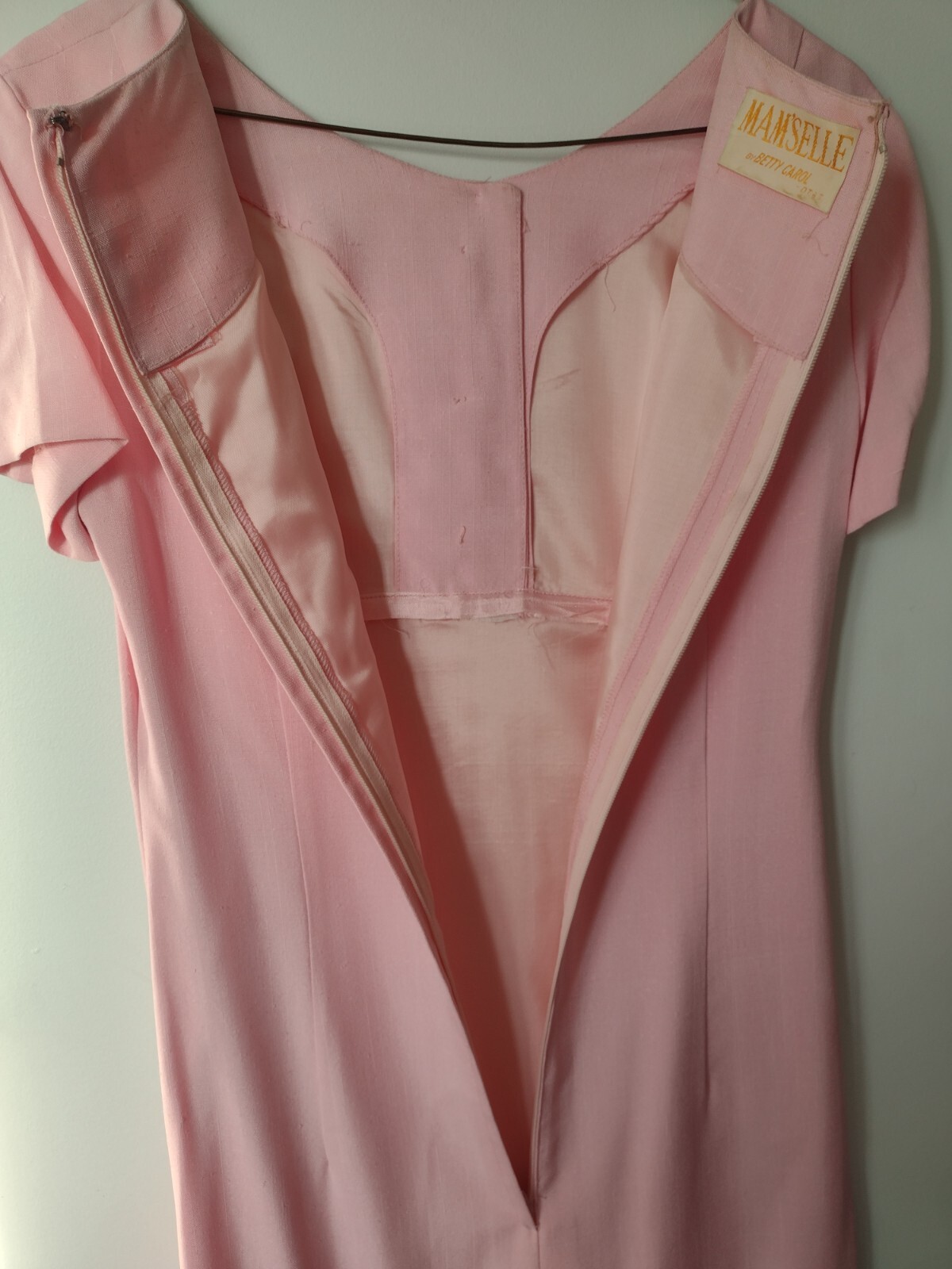 Vintage 1960s Linen scalloped detail cocktail dress and coat w/ massive bow EUC
