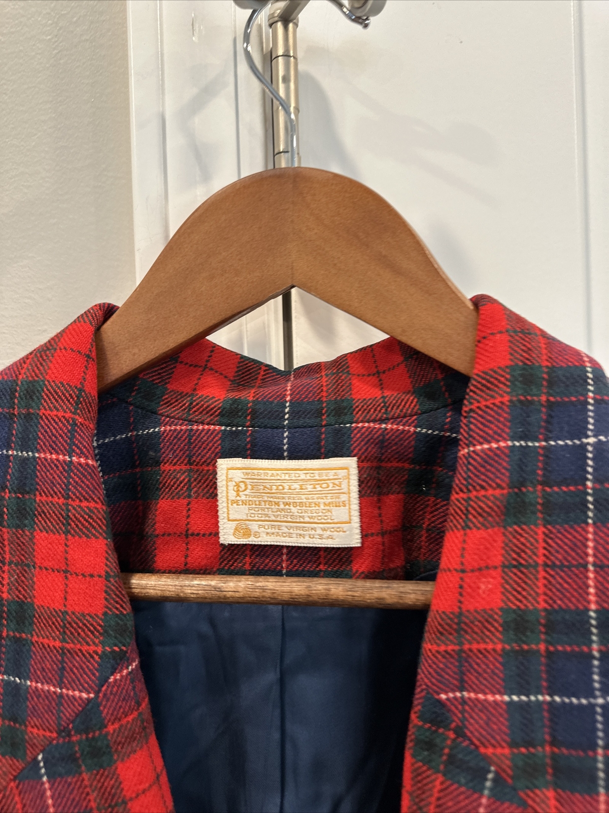 Vintage Pendleton Virgin Wool Plaid Blazer 23” Chest Shoulder Pads Red Pockets