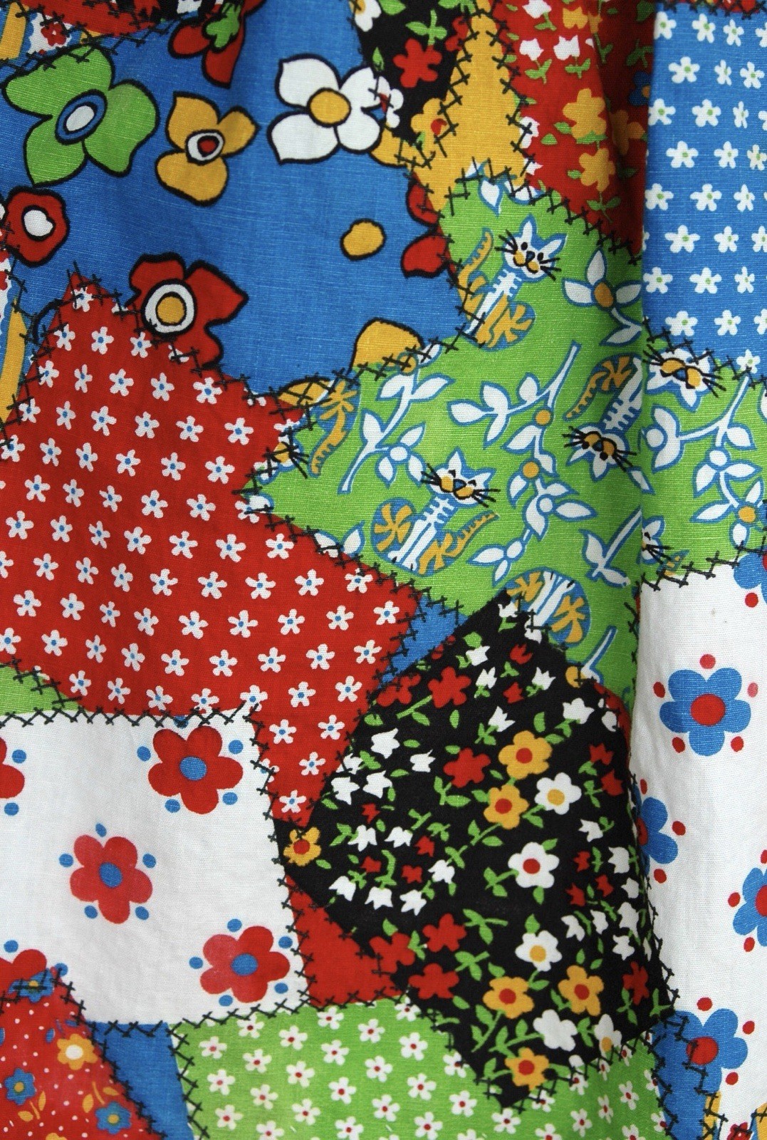 American Vintage 70s Multicolor Patchwork Cat Floral Pleated A-Line Skirt