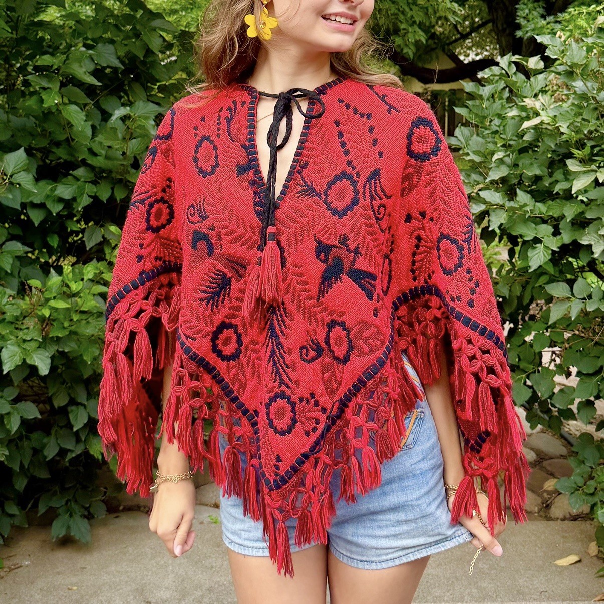 Vintage 1970s Tapestry Poncho Cape 100% Wool Novelty Hippie Boho Fringe 70s