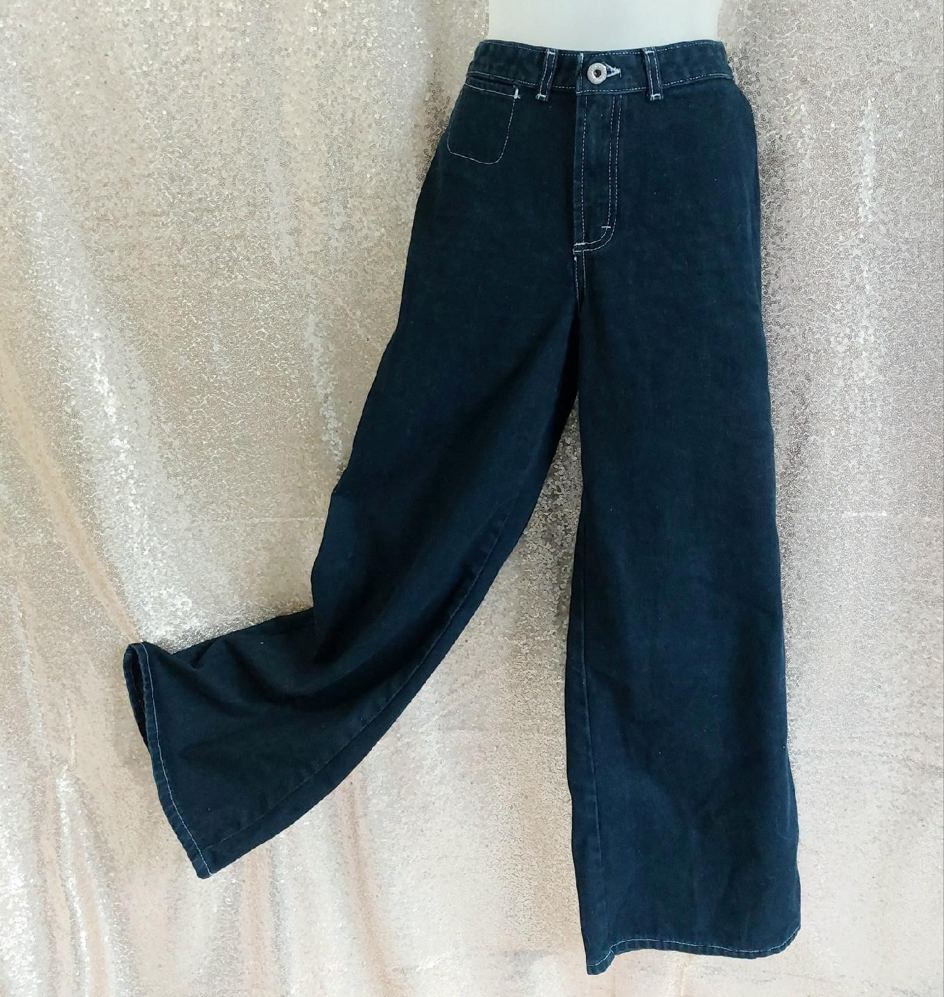 1990s vintage TOMMY HILFIGER Dark Wash Low Rise Wde Leg JEANS – 30 inch waist