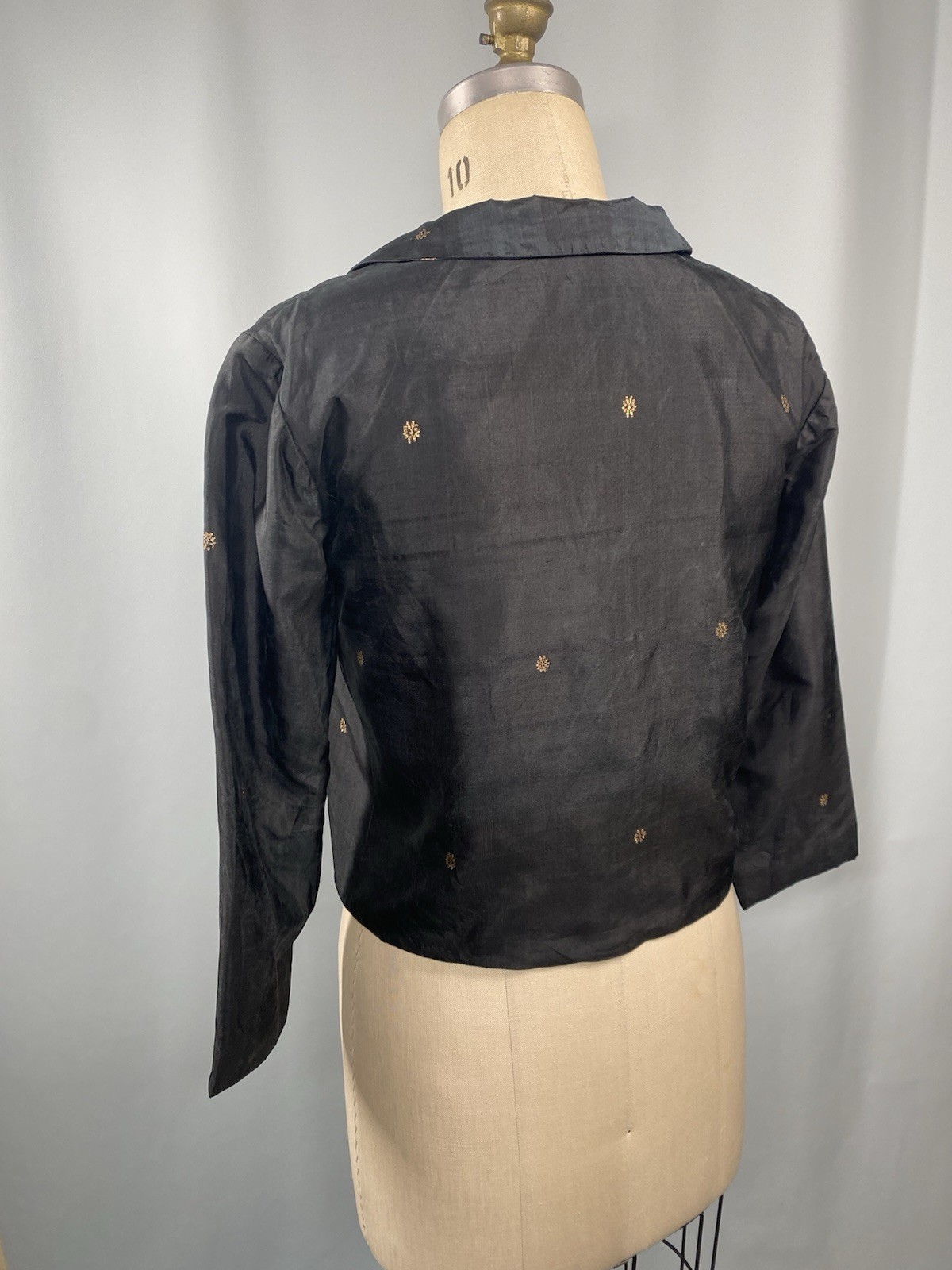 Vintage Jacket Thai Silk SIZE MEDIUM black gold short classic 60s 50s Asian