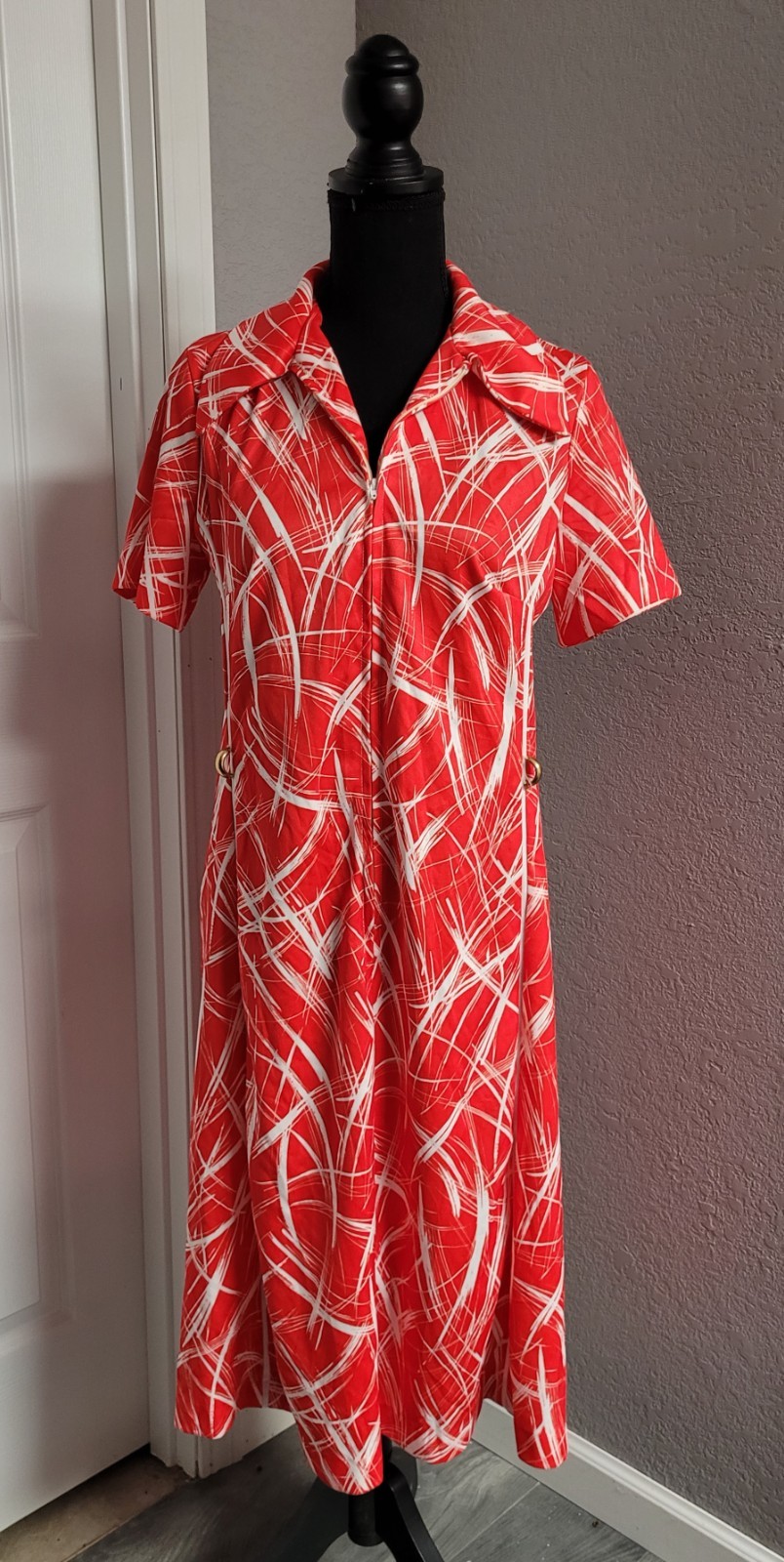 Vintage Red and White Abstract Print Zipper-front Midi Dress Women’s Size 14 1/2