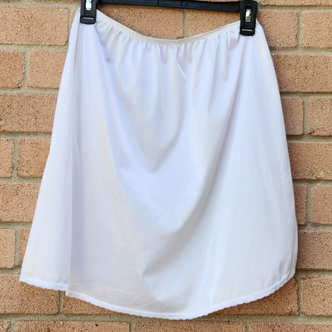 Vassarette Half Slip Size 20 L White Nylon Lace Trim Vintage Style 19″ Length