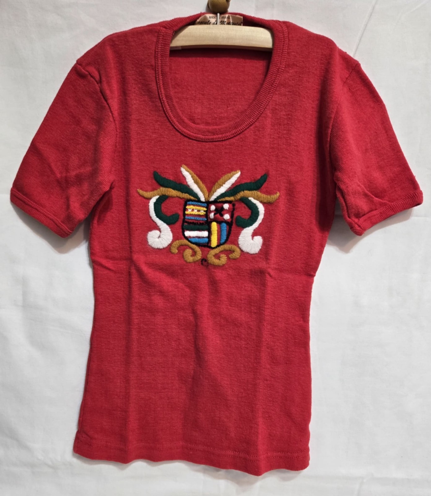 Vintage Pascale de Montcostel Embroidered Crest Red Knit Top Made in France 100%