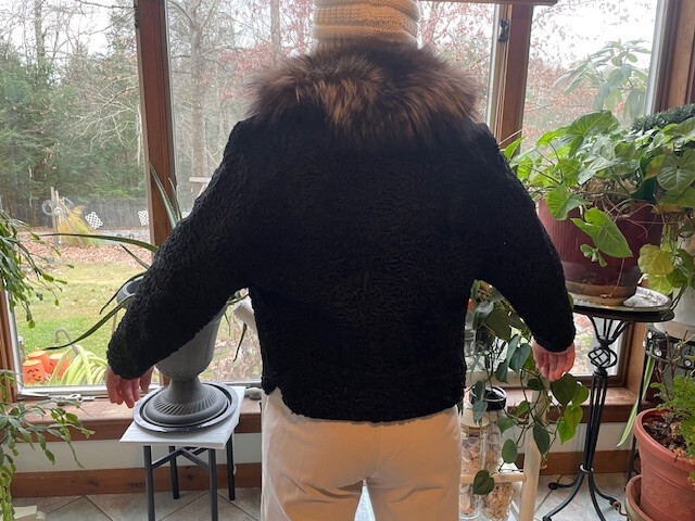 Vintage black Pershing jacket with raccoon fur collar, size medium, fully lined,